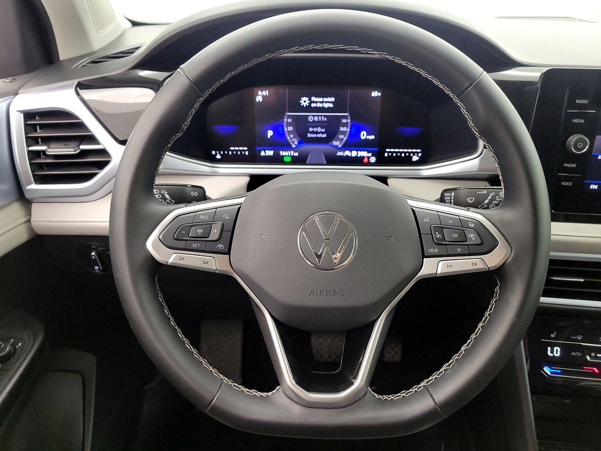 Thumbnail: 2025 Volkswagen Taos - 10