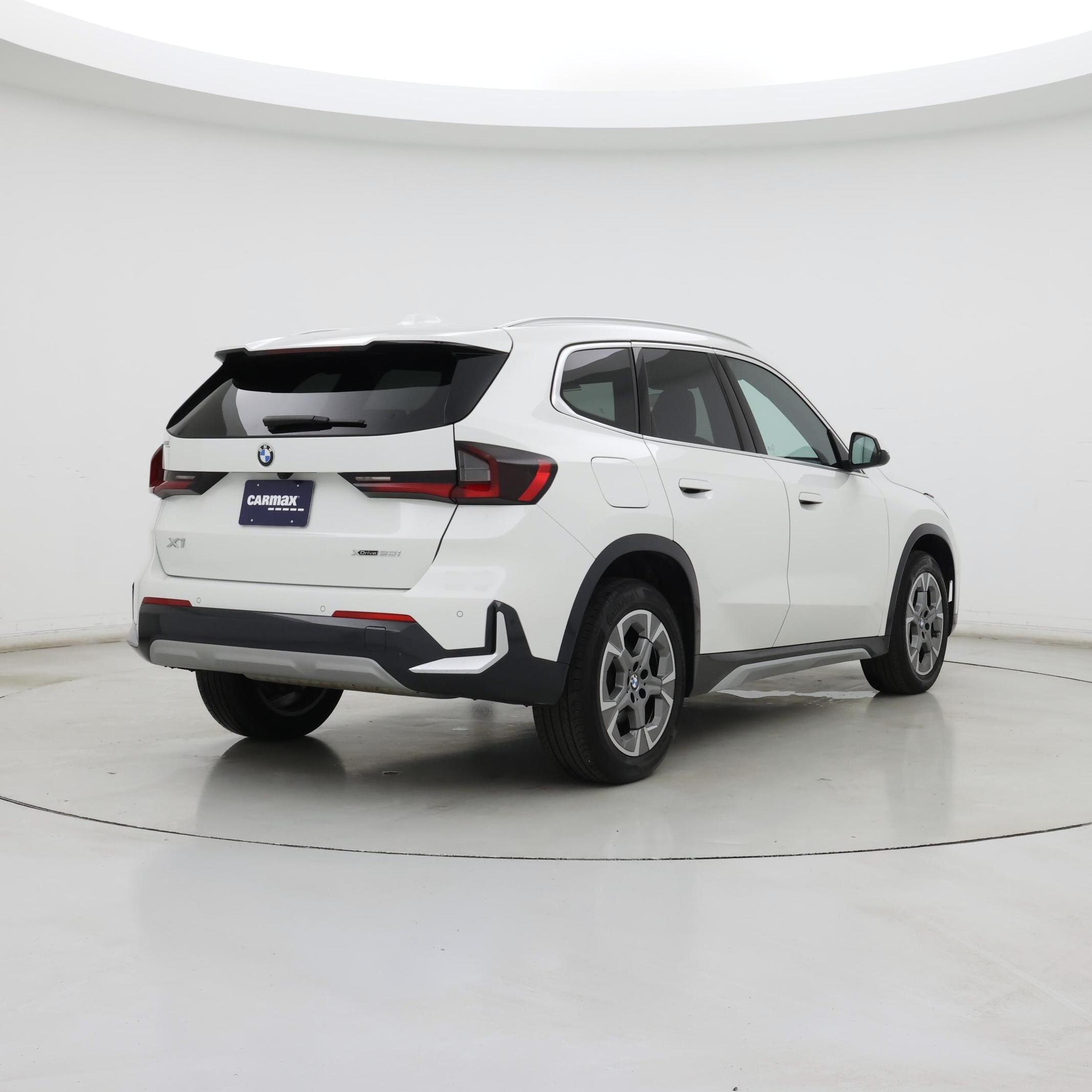 Thumbnail: 2025 BMW X1 - 8