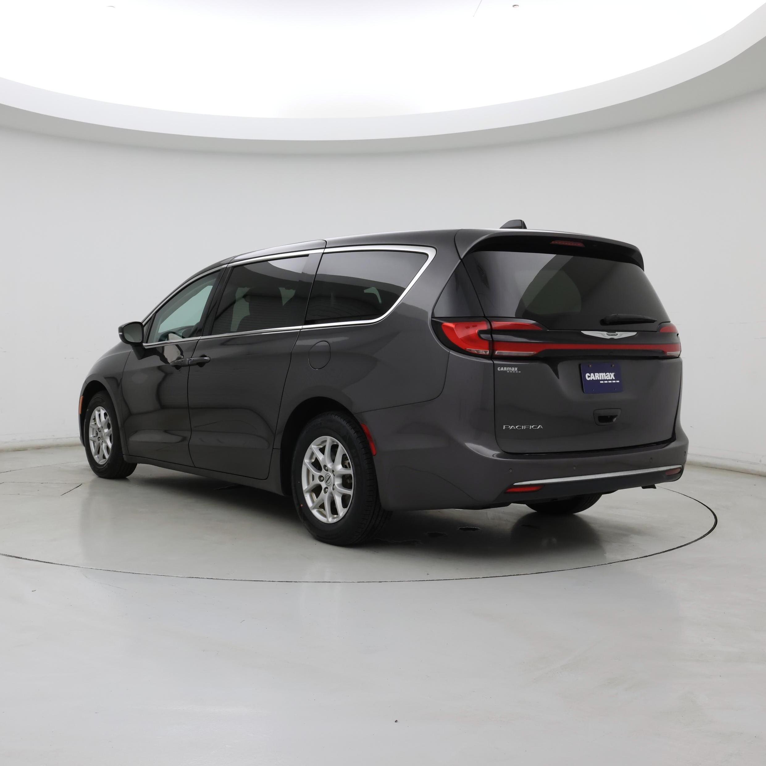 Thumbnail: 2023 Chrysler Pacifica - 2