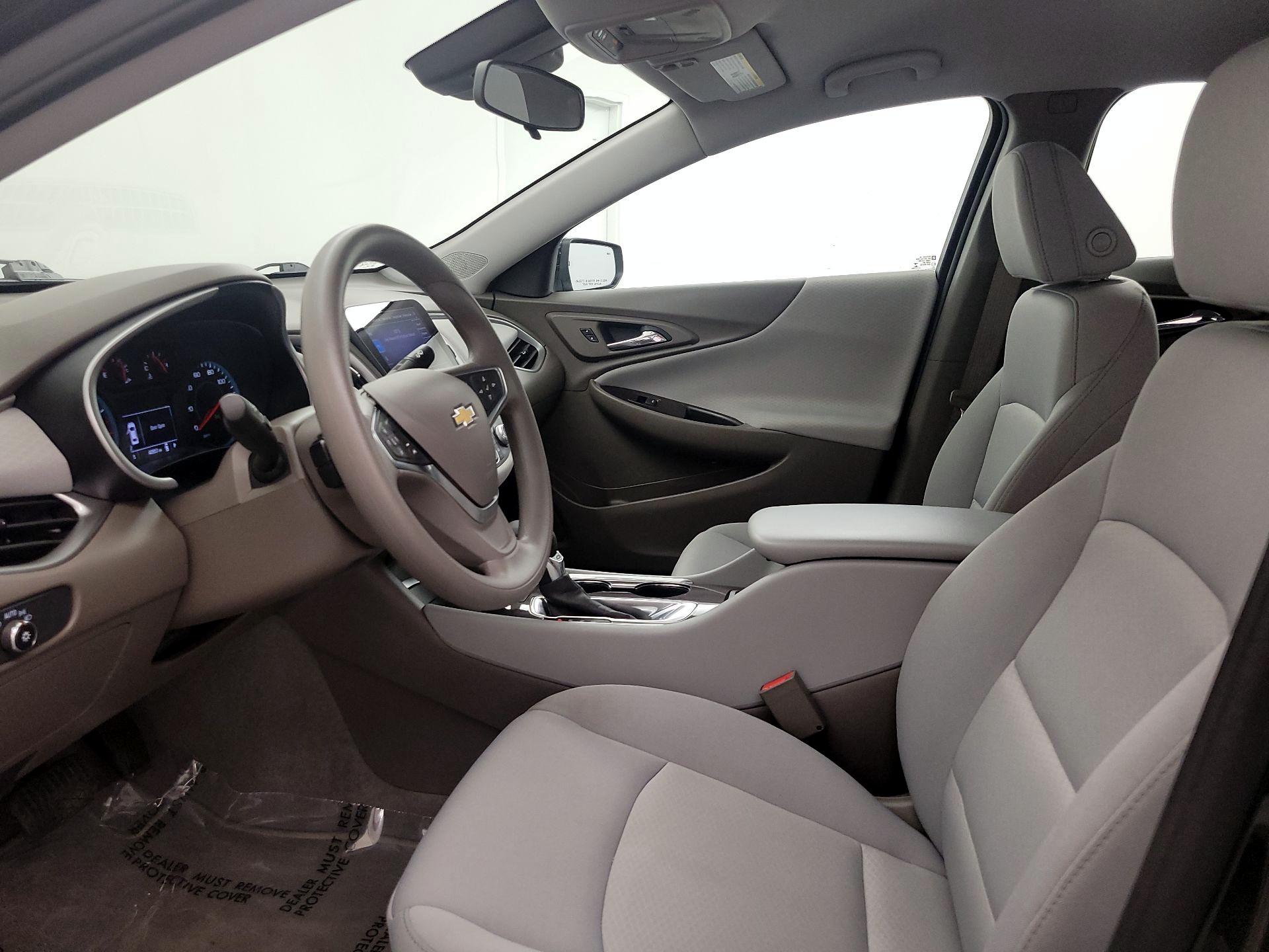 Thumbnail: 2022 Chevrolet Malibu - 11