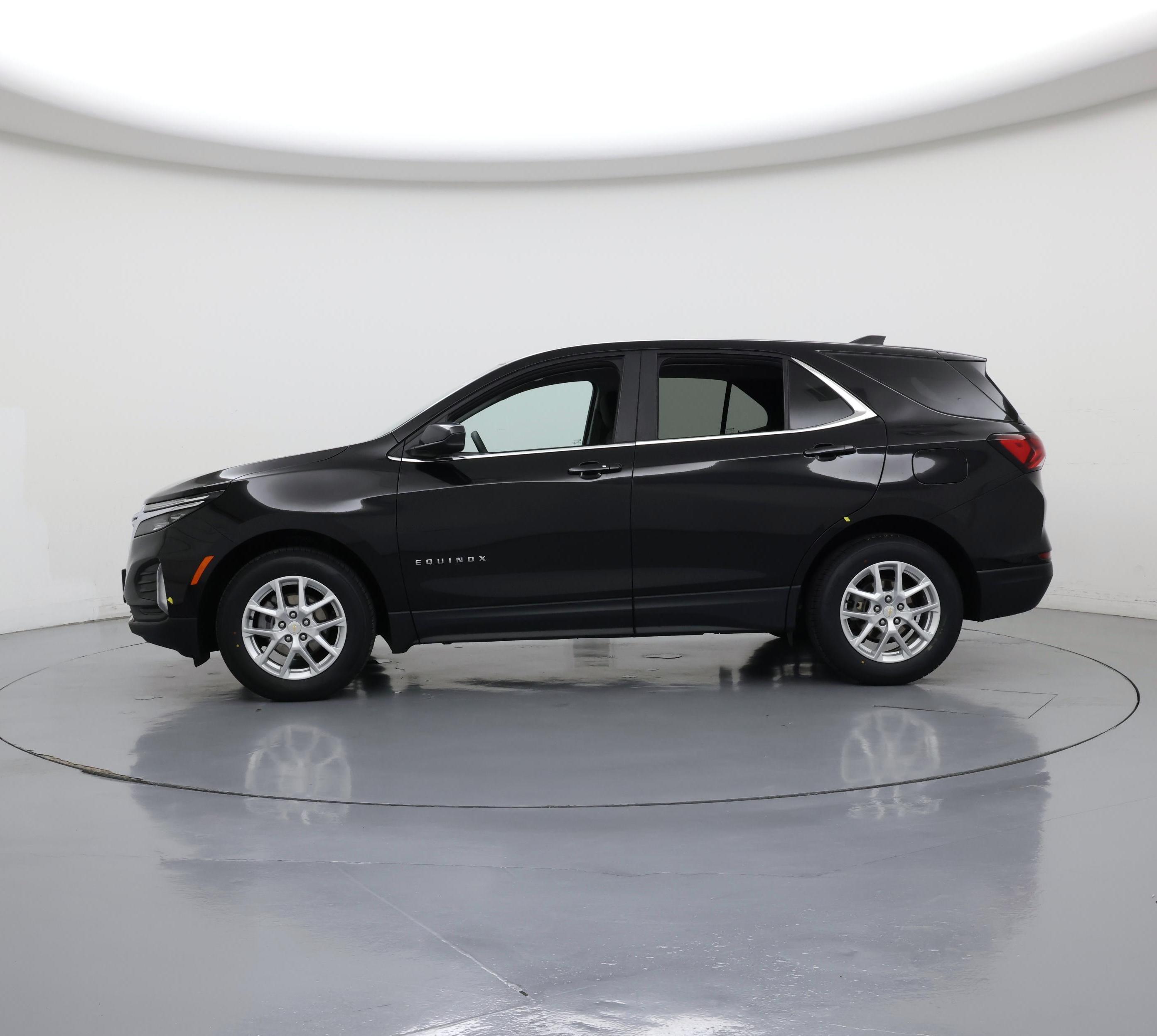 Thumbnail: 2022 Chevrolet Equinox - 3