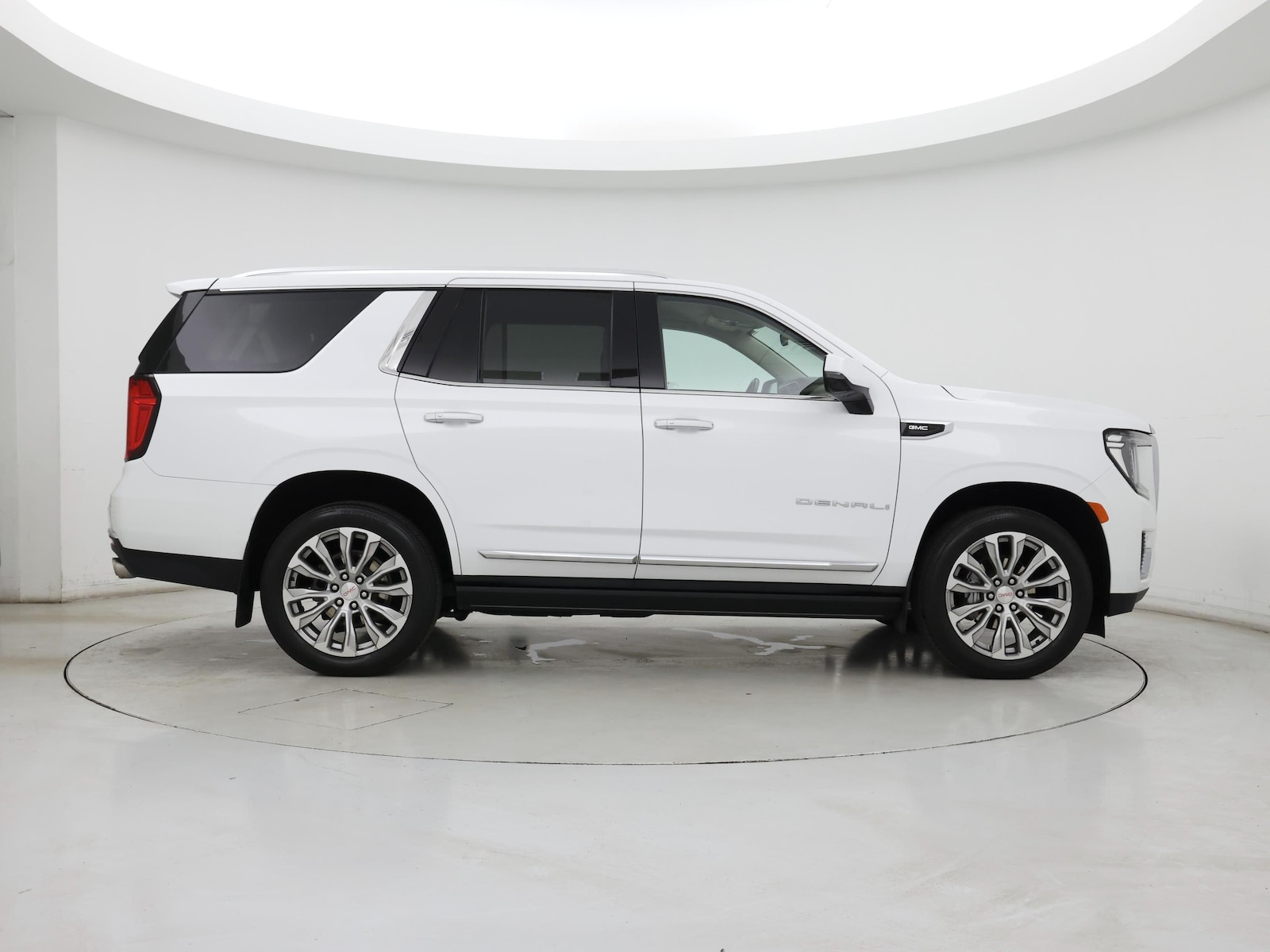 2022 GMC Yukon Denali - Photo 8
