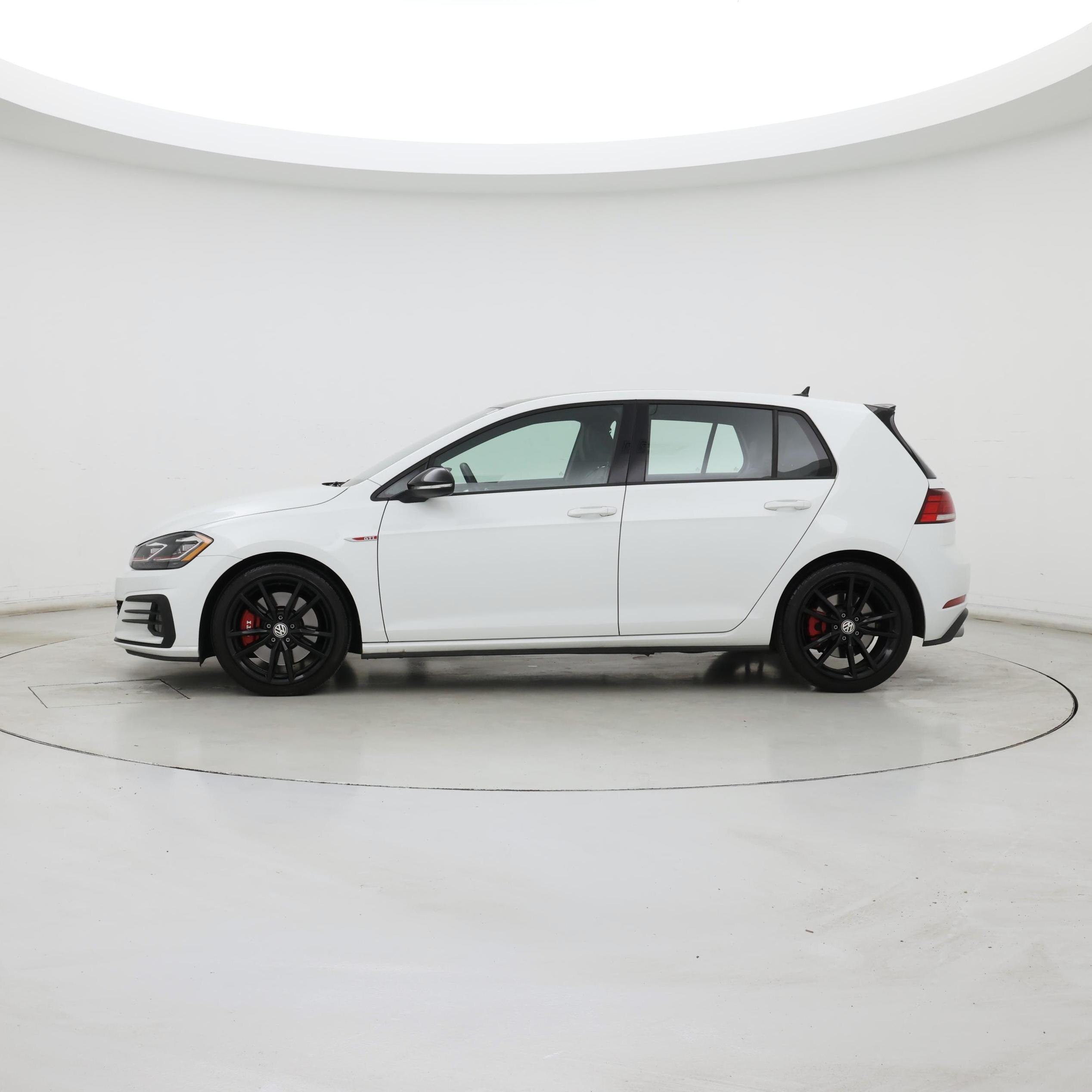 Thumbnail: 2021 Volkswagen Golf - 3