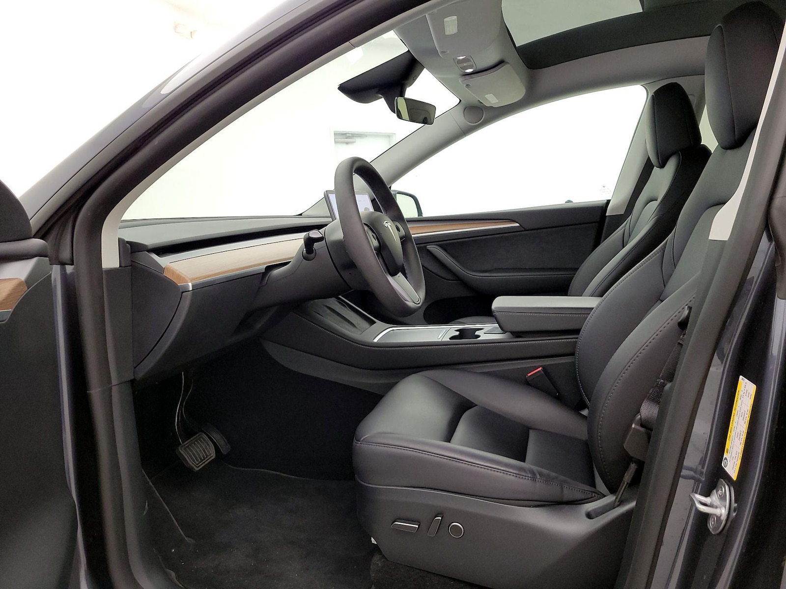 2023 Tesla Model Y Long Range - Photo 12
