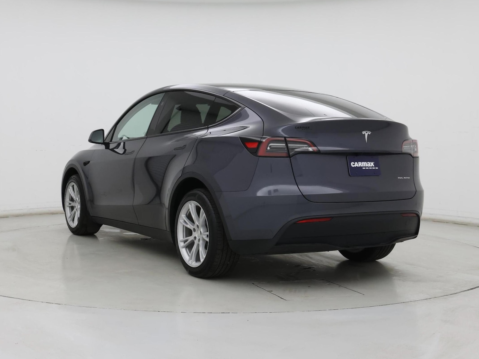 2023 Tesla Model Y Long Range - Photo 3