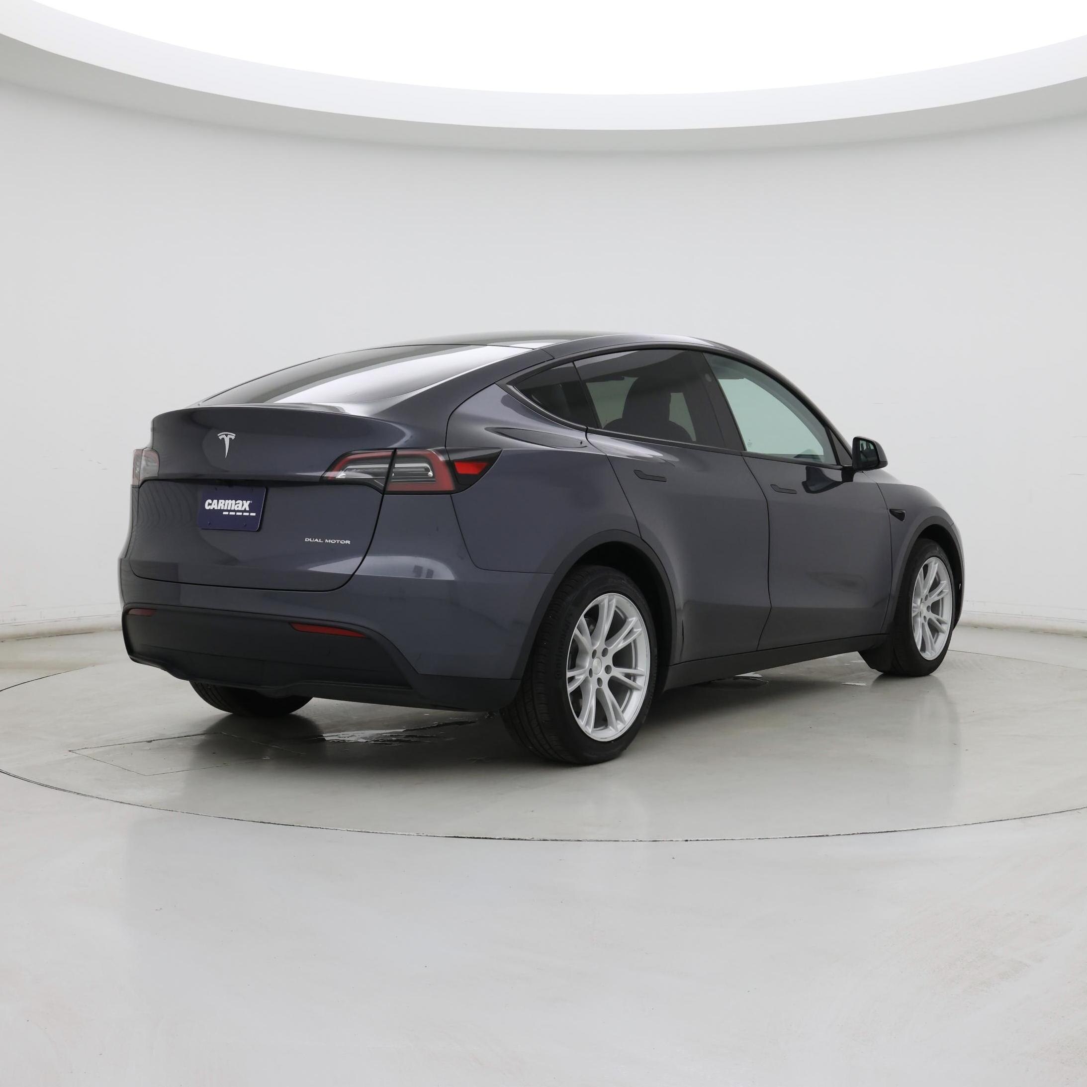 Thumbnail: 2023 Tesla Model Y - 8