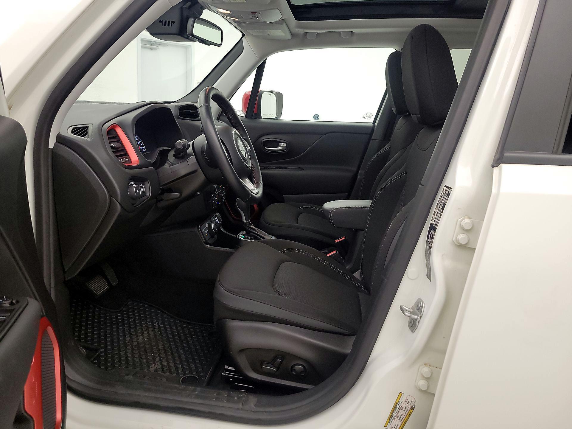 Thumbnail: 2023 Jeep Renegade - 11
