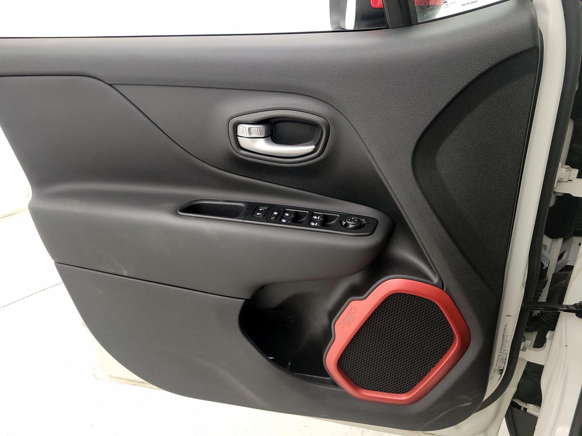 Thumbnail: 2023 Jeep Renegade - 12