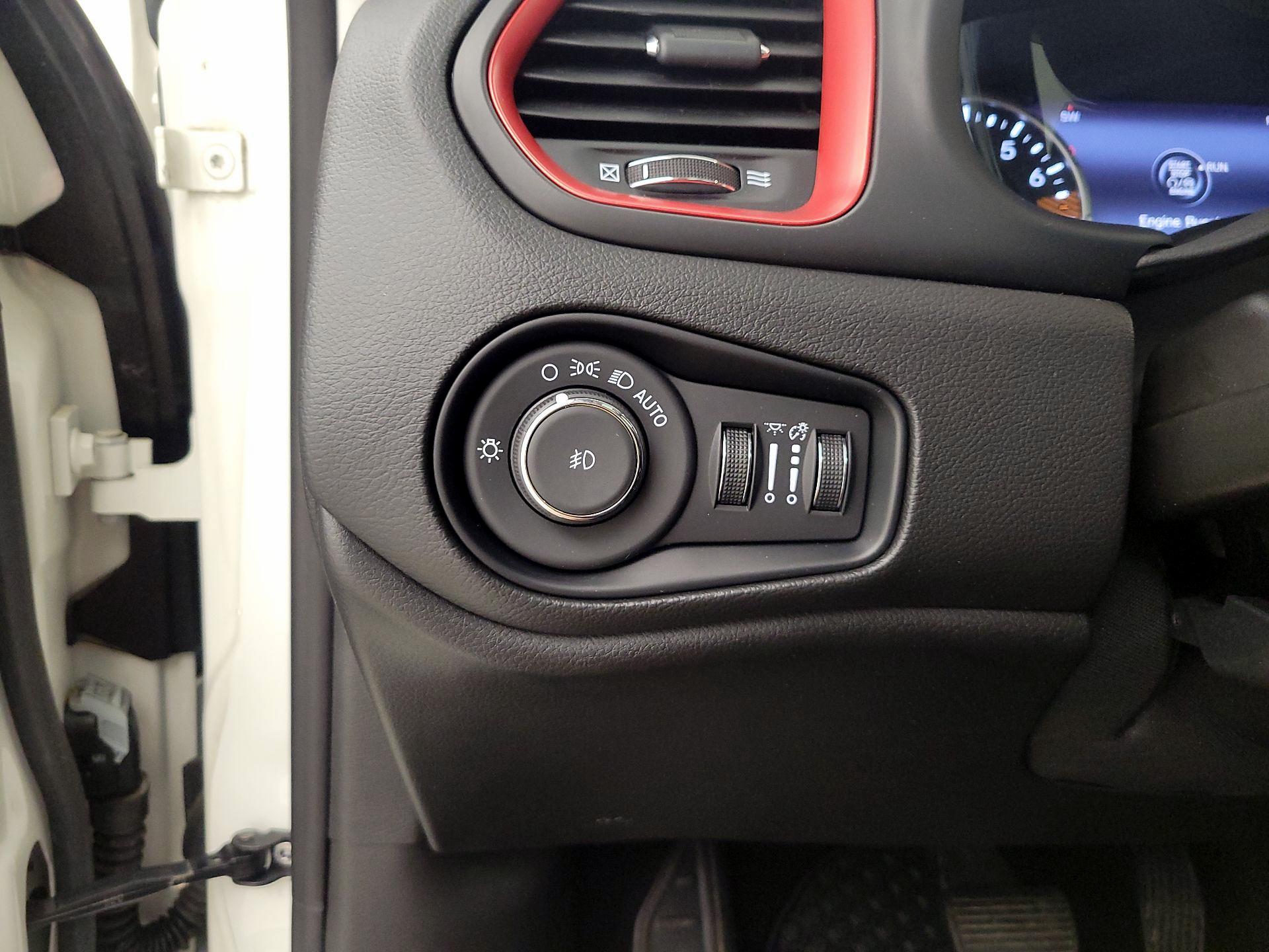 Thumbnail: 2023 Jeep Renegade - 13