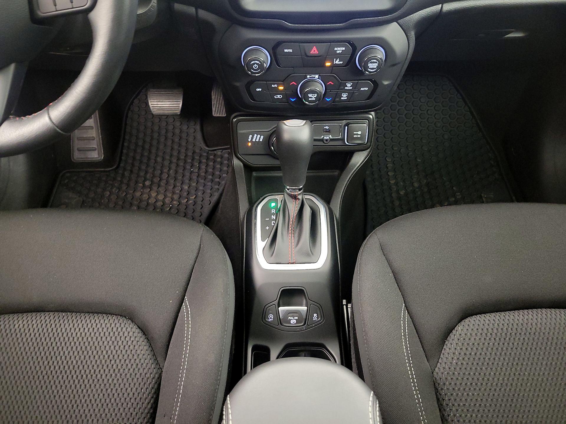 Thumbnail: 2023 Jeep Renegade - 18