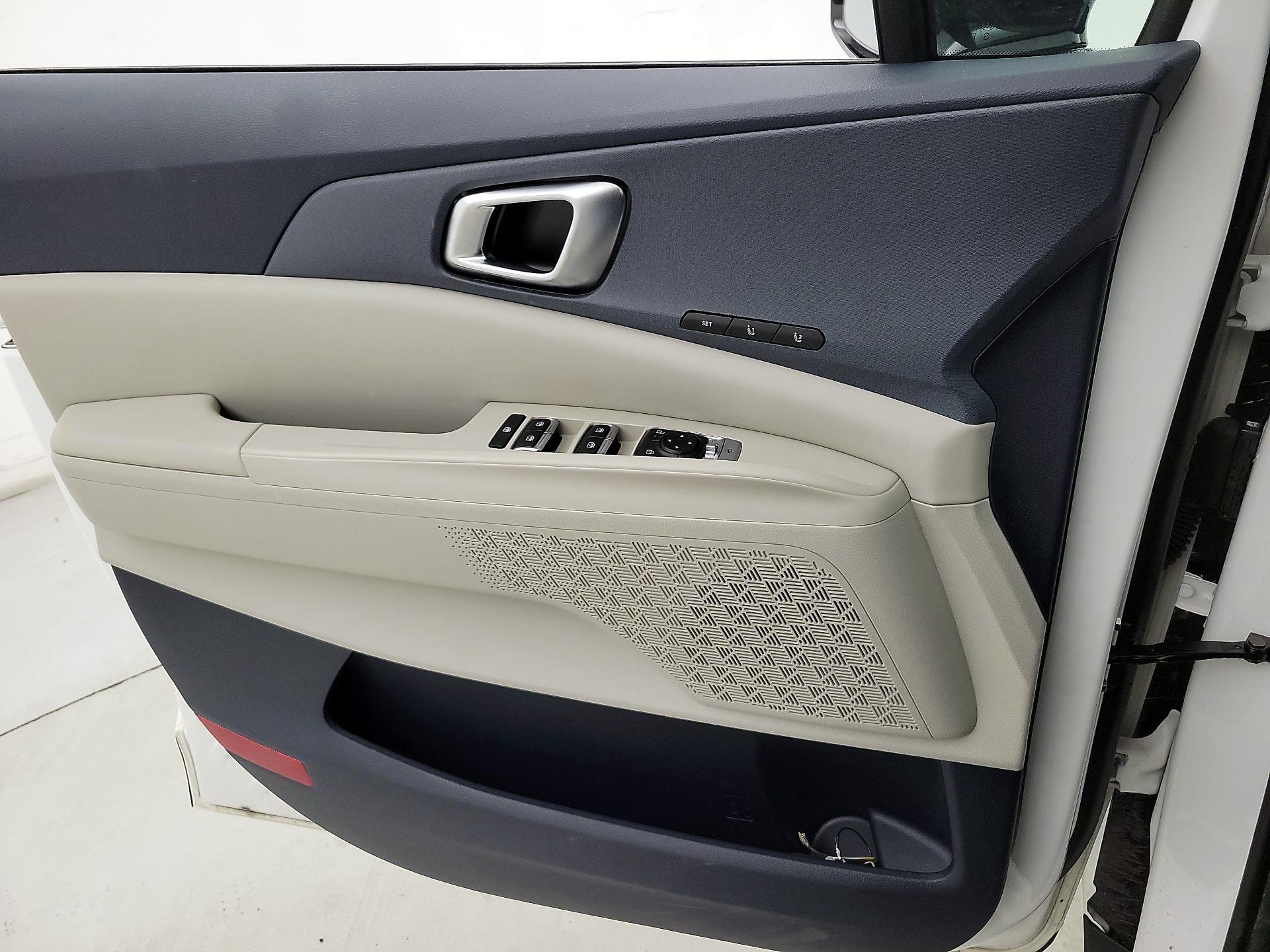 Thumbnail: 2026 Kia Carnival - 12