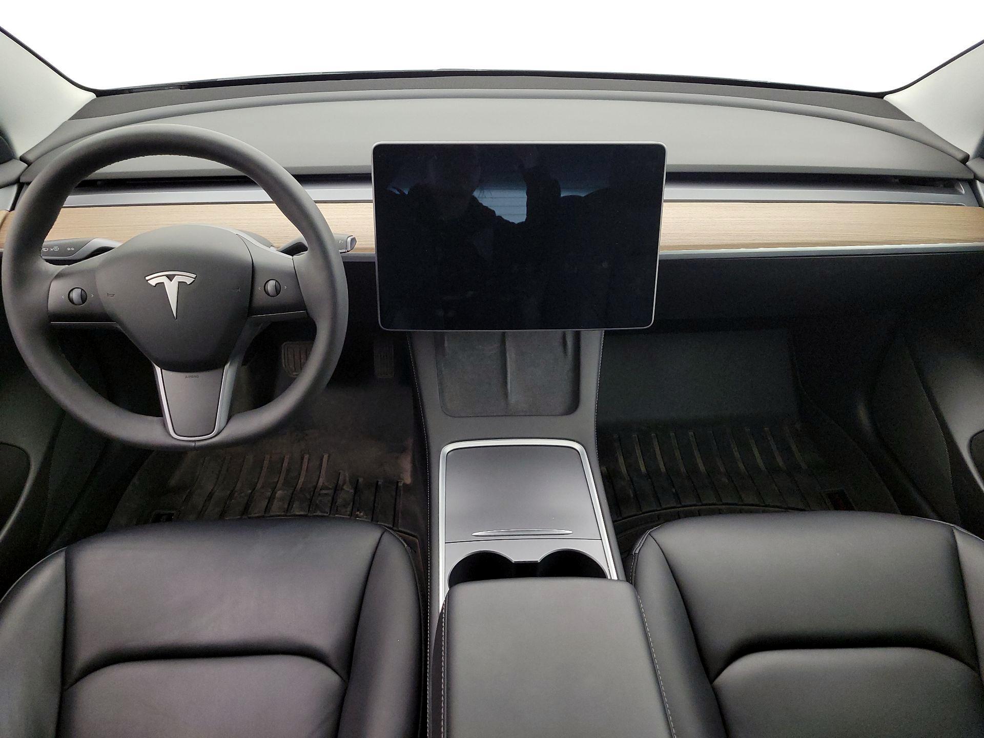 Thumbnail: 2021 Tesla Model 3 - 9