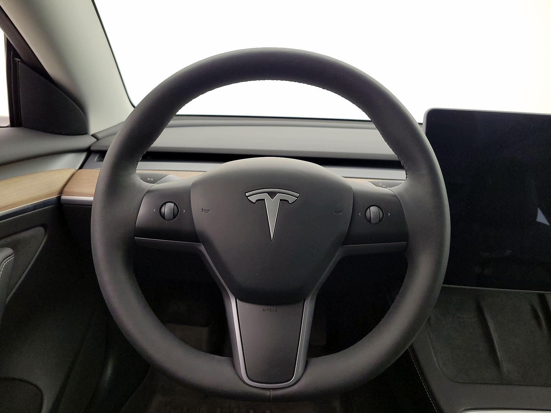 Thumbnail: 2021 Tesla Model 3 - 10