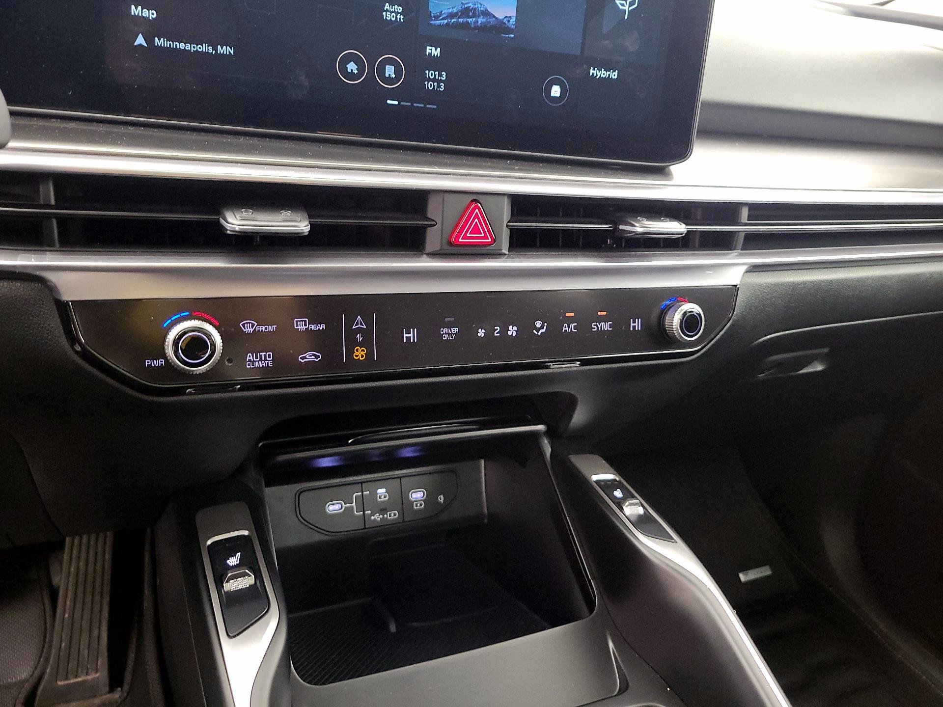 Thumbnail: 2025 Kia Sorento - 17