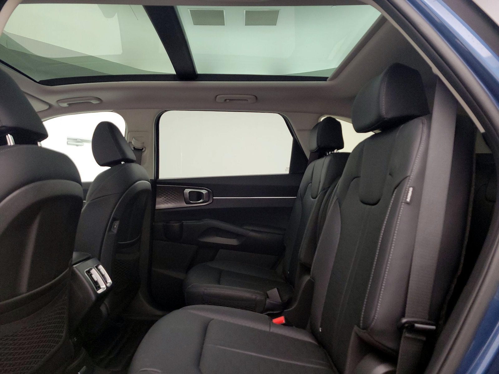 2025 Kia Sorento EX Hybrid - Photo 27