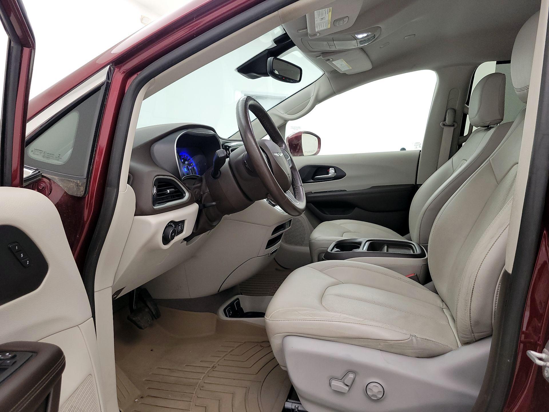 Thumbnail: 2020 Chrysler Pacifica - 11