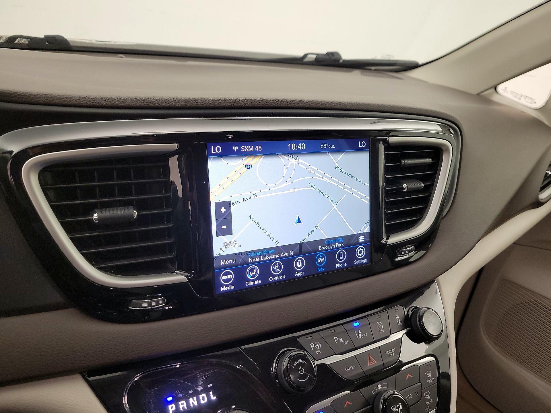 Thumbnail: 2020 Chrysler Pacifica - 14