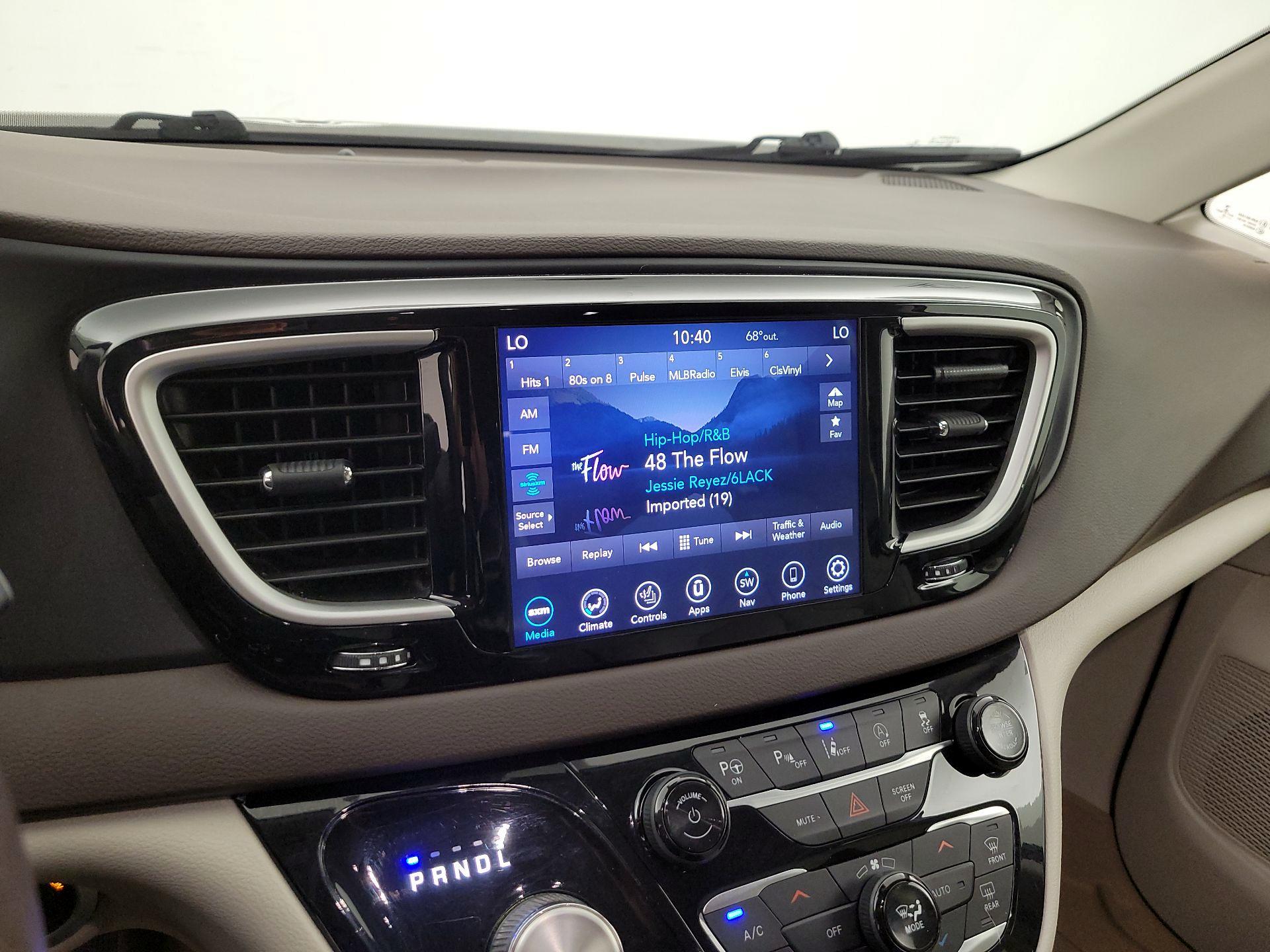 Thumbnail: 2020 Chrysler Pacifica - 16