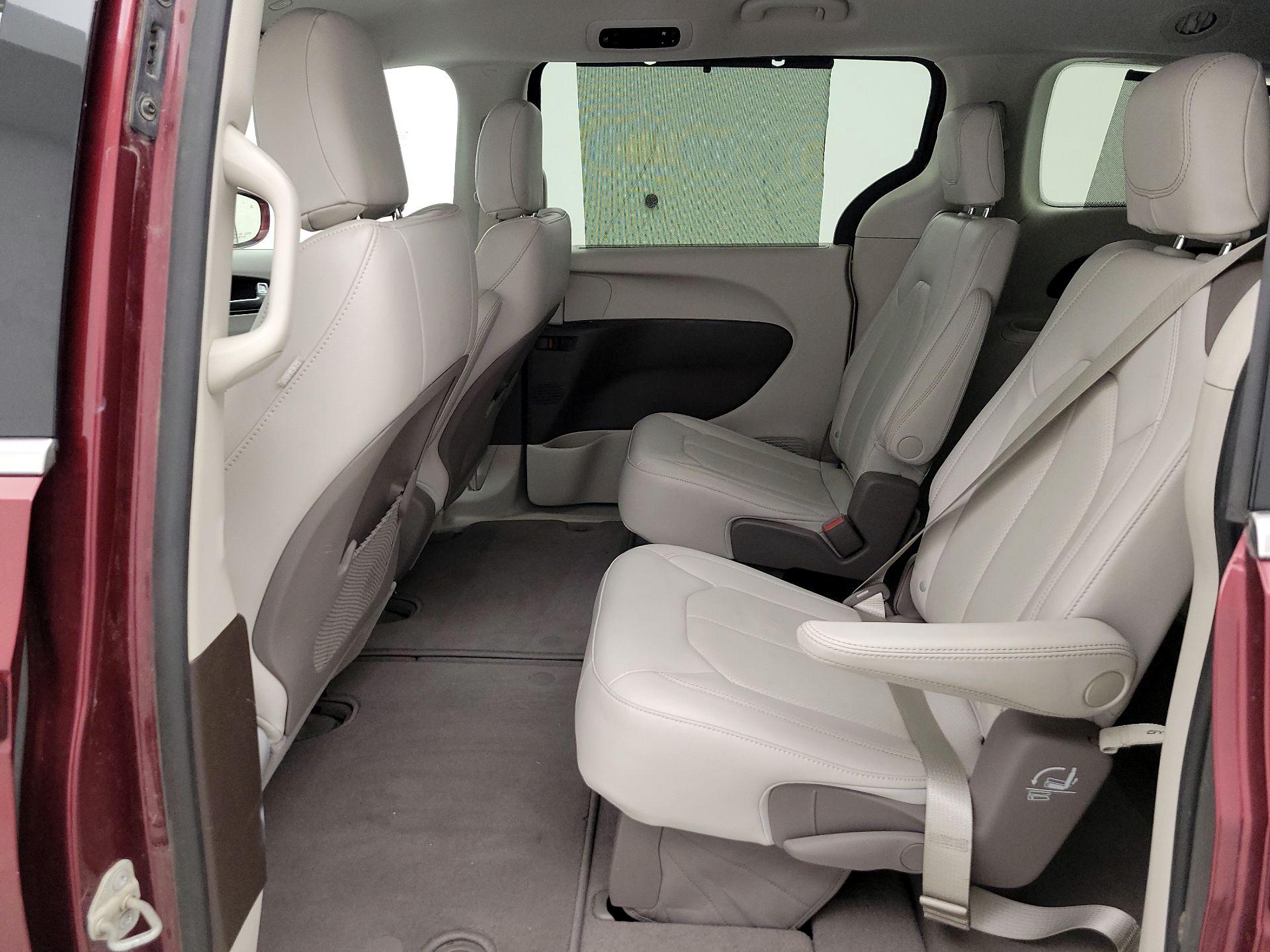 Thumbnail: 2020 Chrysler Pacifica - 20