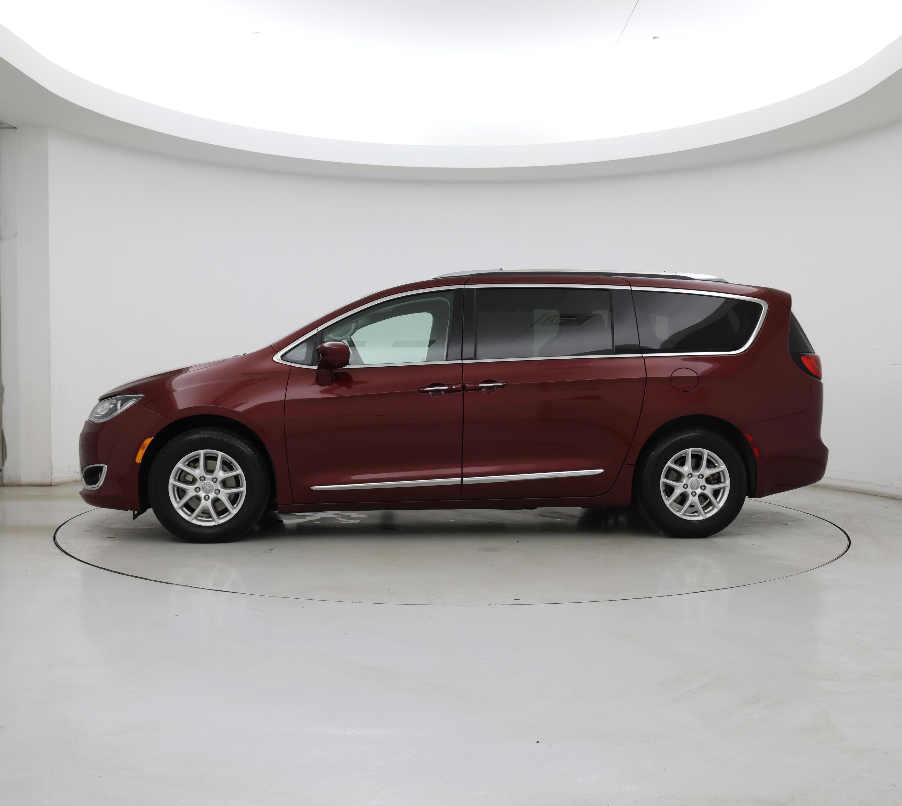 Thumbnail: 2020 Chrysler Pacifica - 3