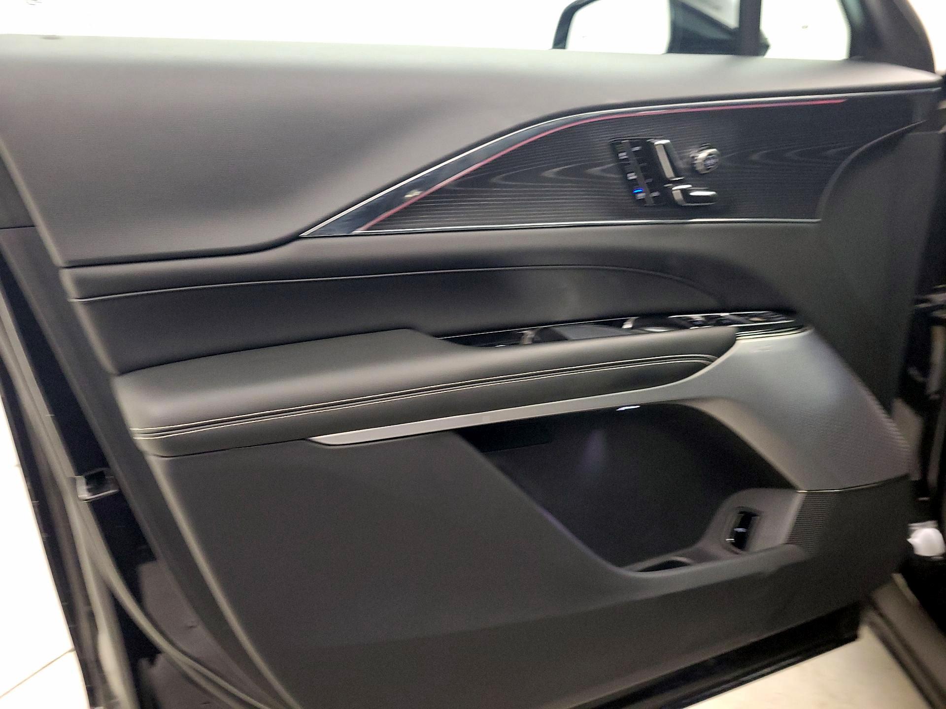 Thumbnail: 2024 Cadillac Lyriq - 12