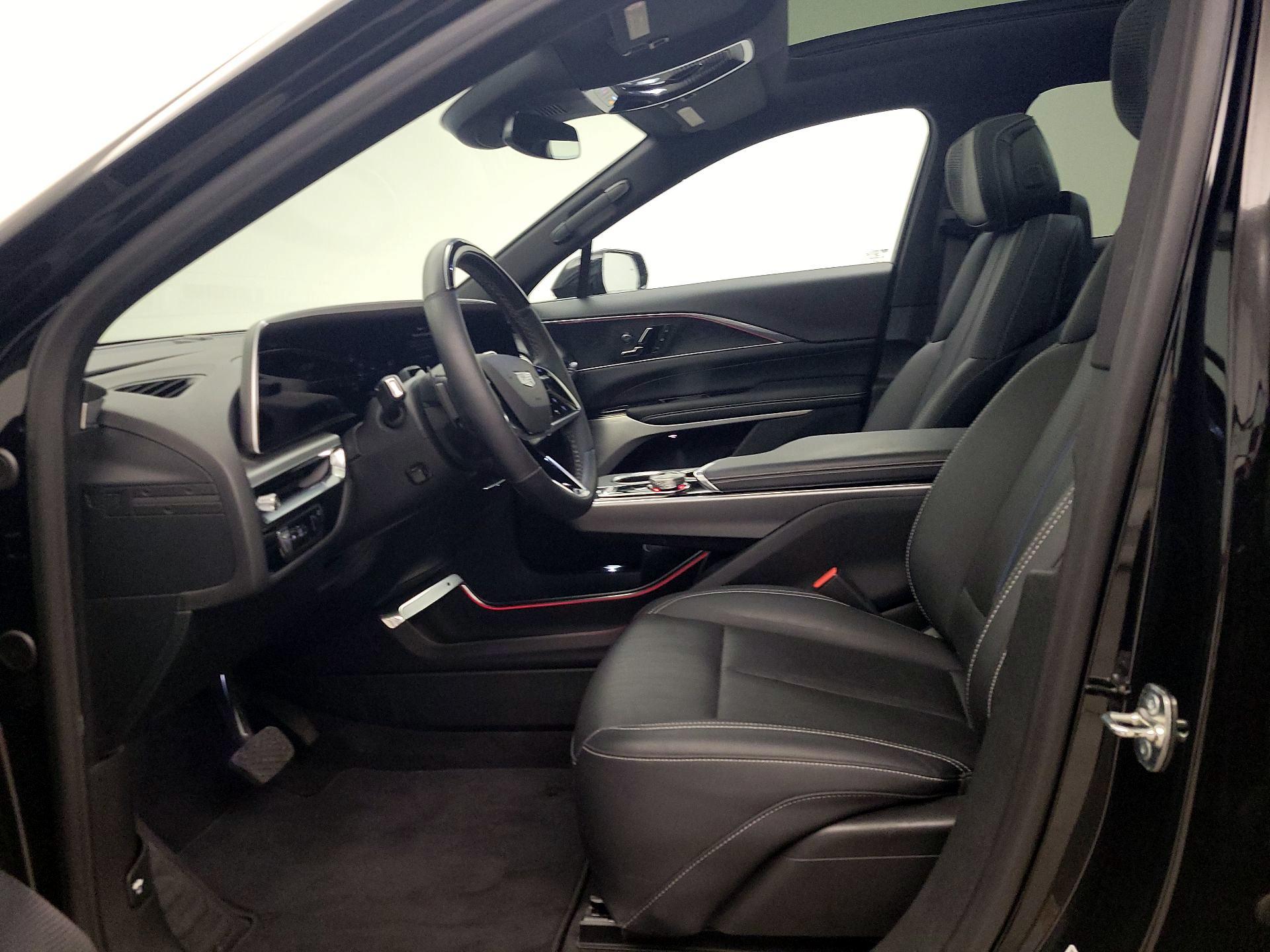 Thumbnail: 2024 Cadillac Lyriq - 13