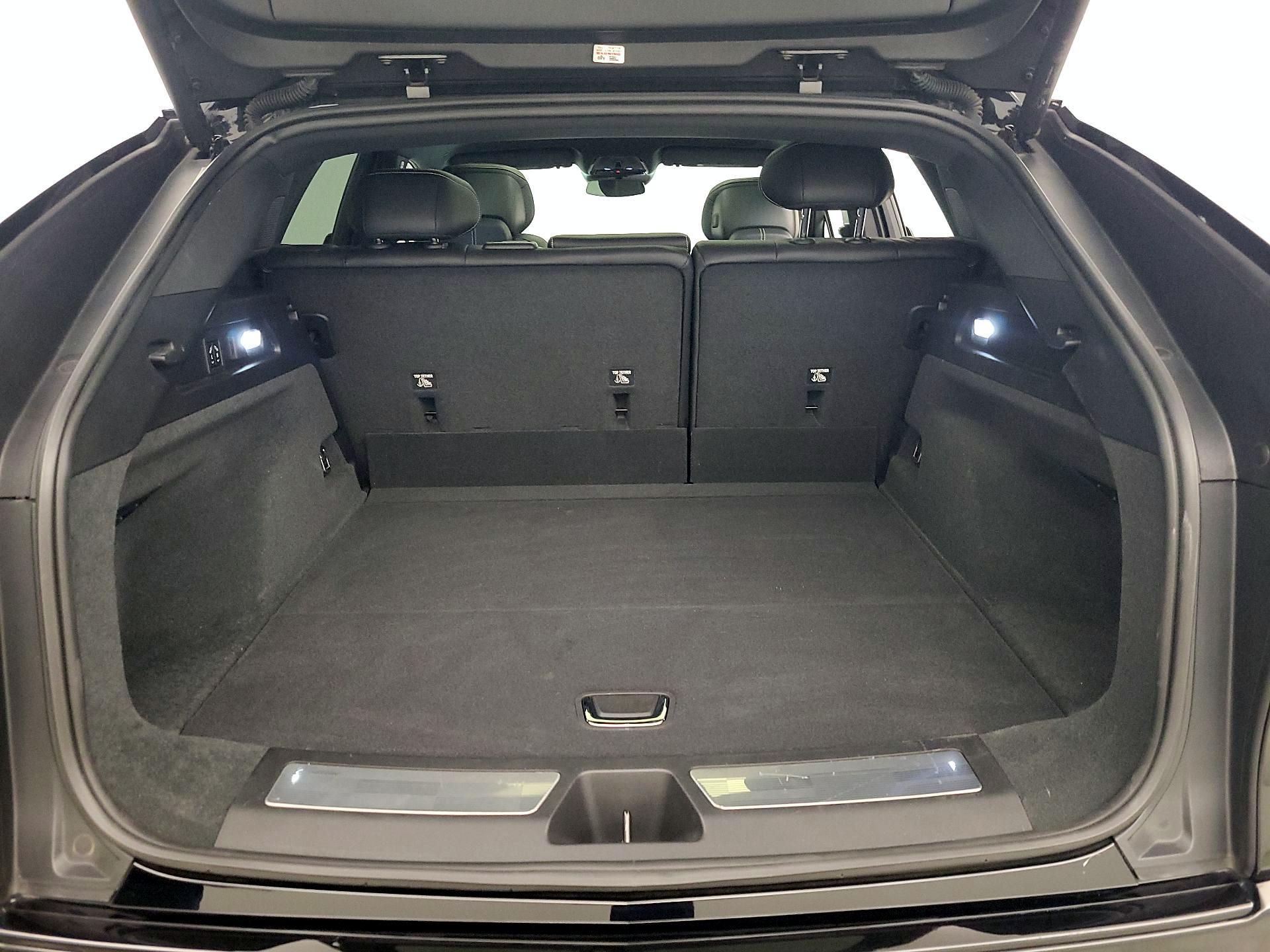 Thumbnail: 2024 Cadillac Lyriq - 19