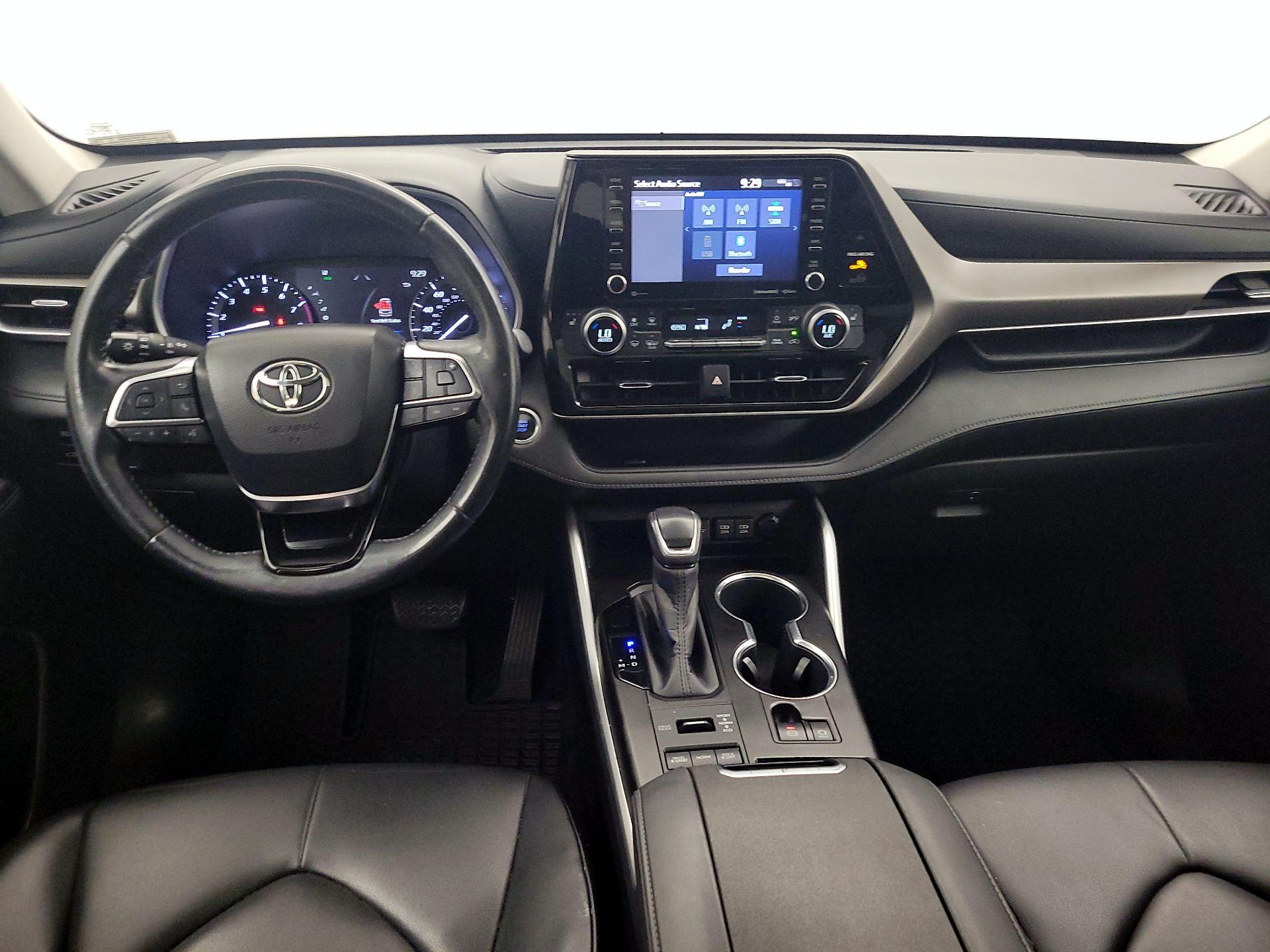Thumbnail: 2020 Toyota Highlander - 9