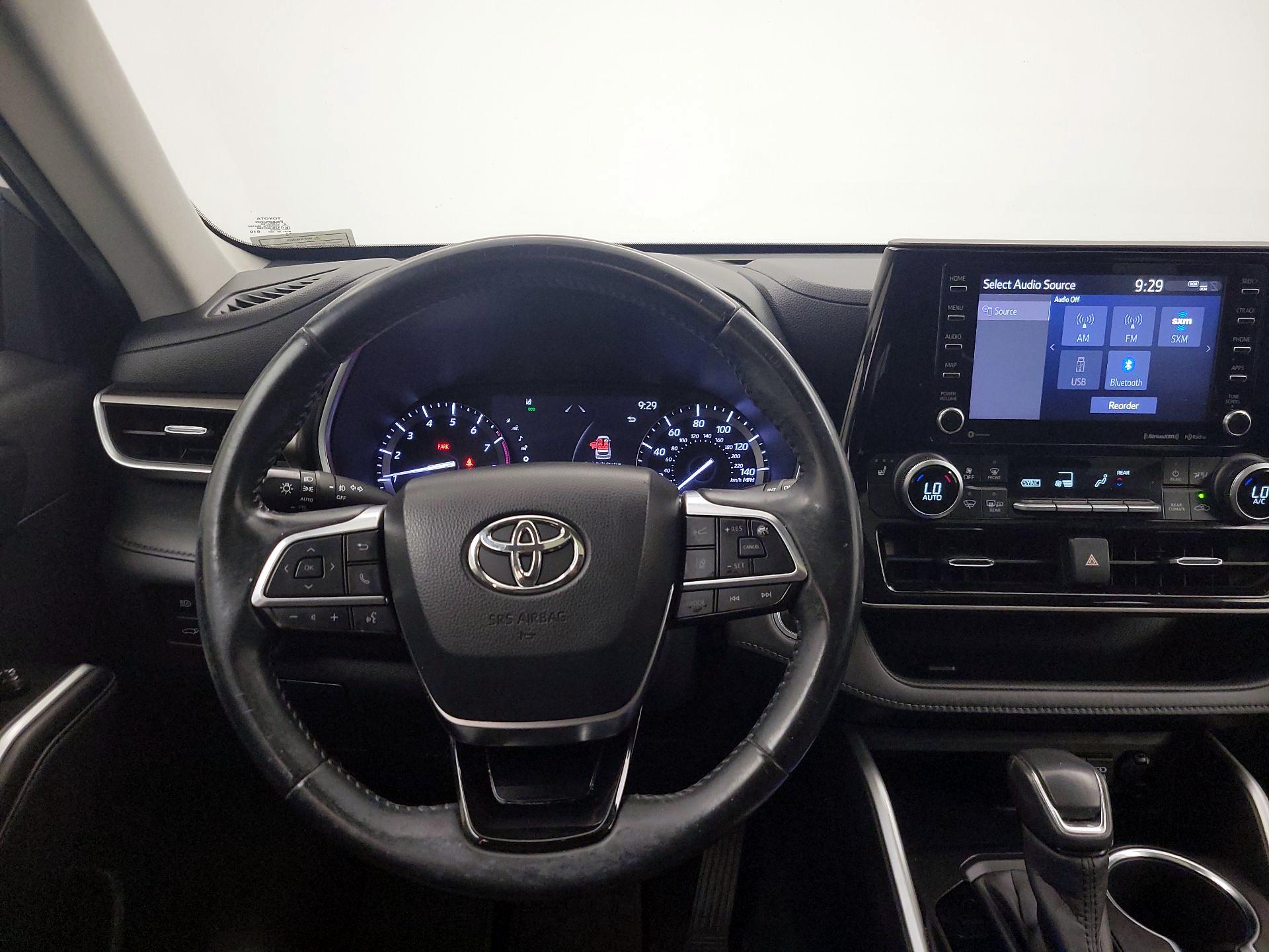 Thumbnail: 2020 Toyota Highlander - 10