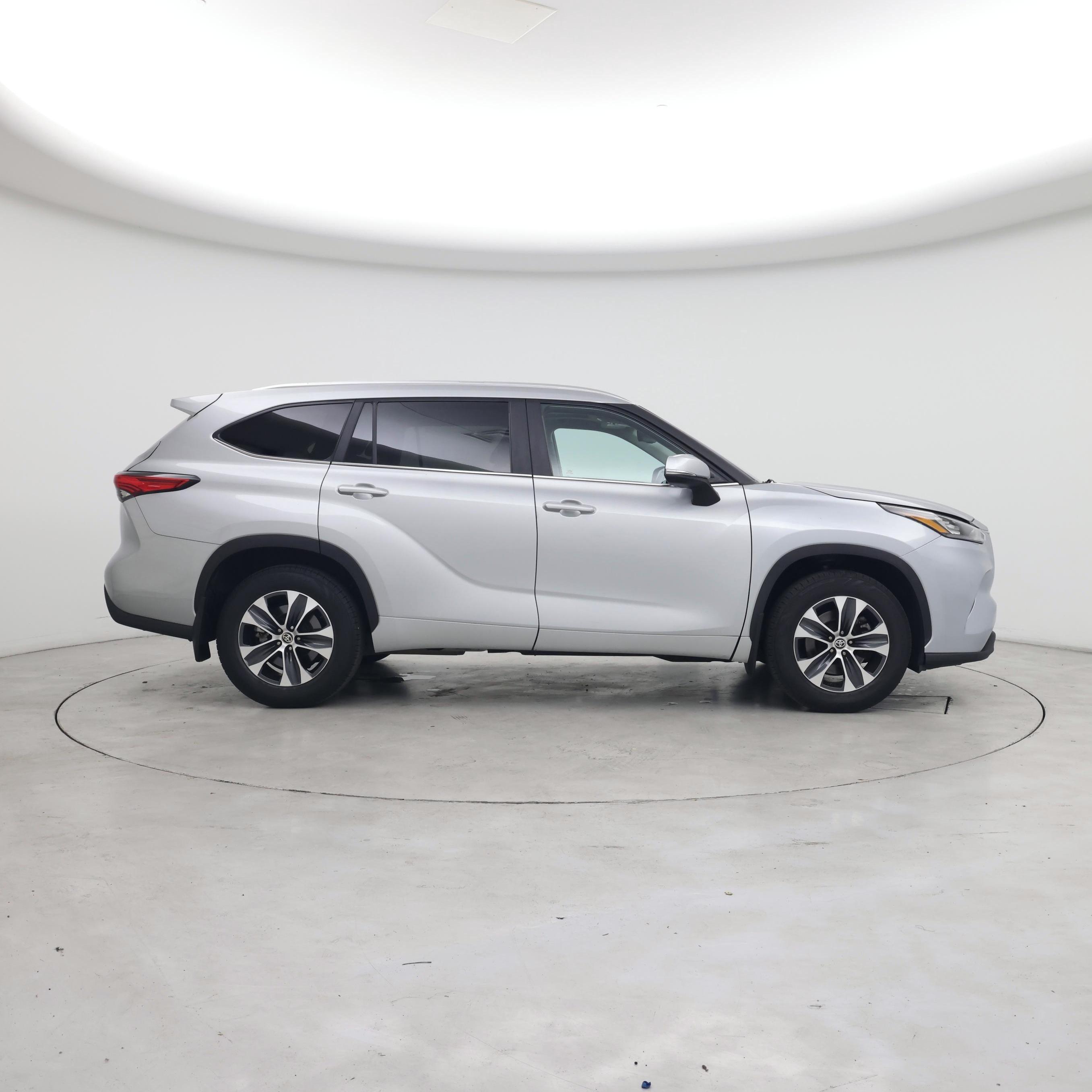 Thumbnail: 2020 Toyota Highlander - 7