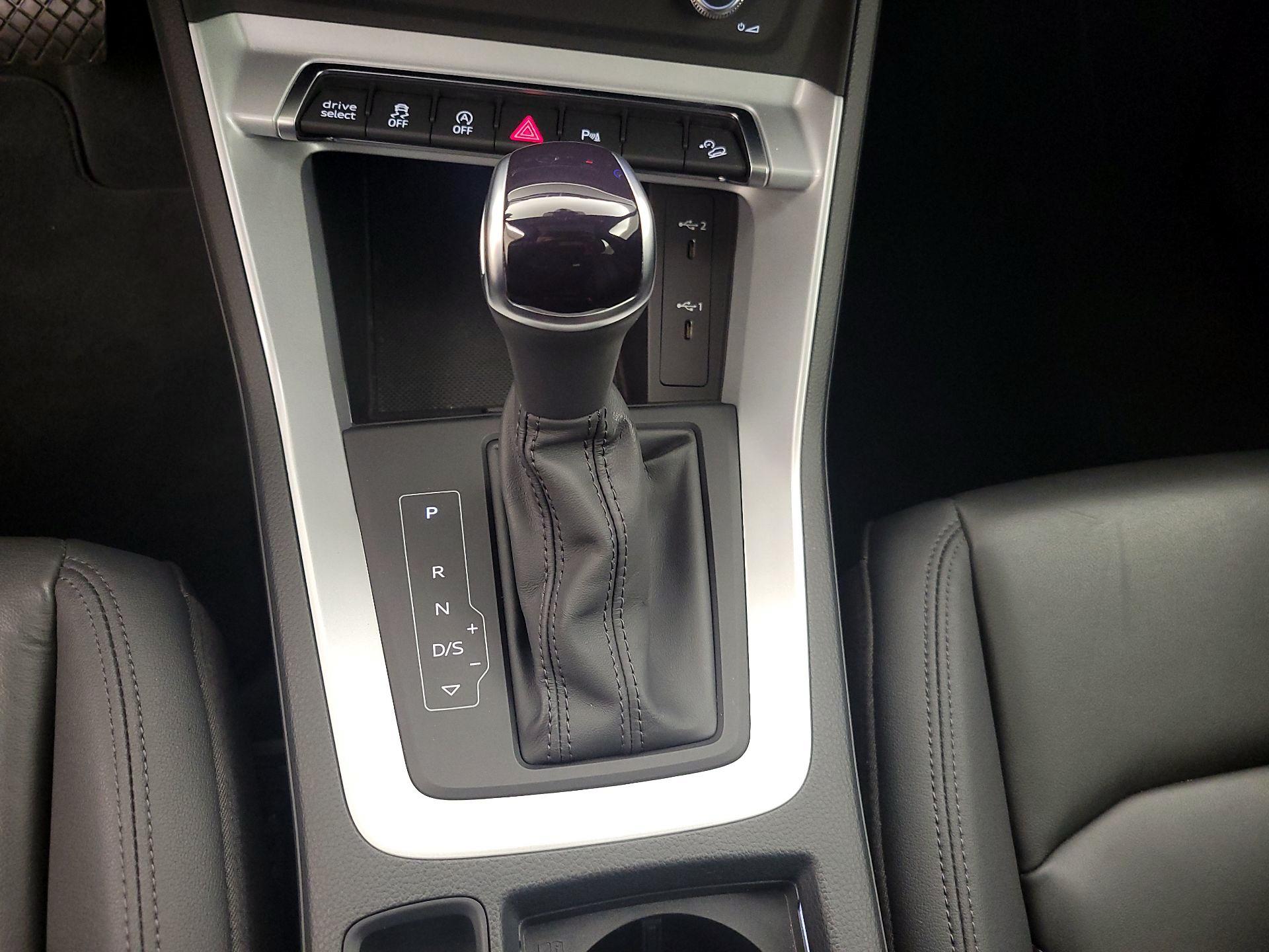 Thumbnail: 2023 Audi Q3 - 17