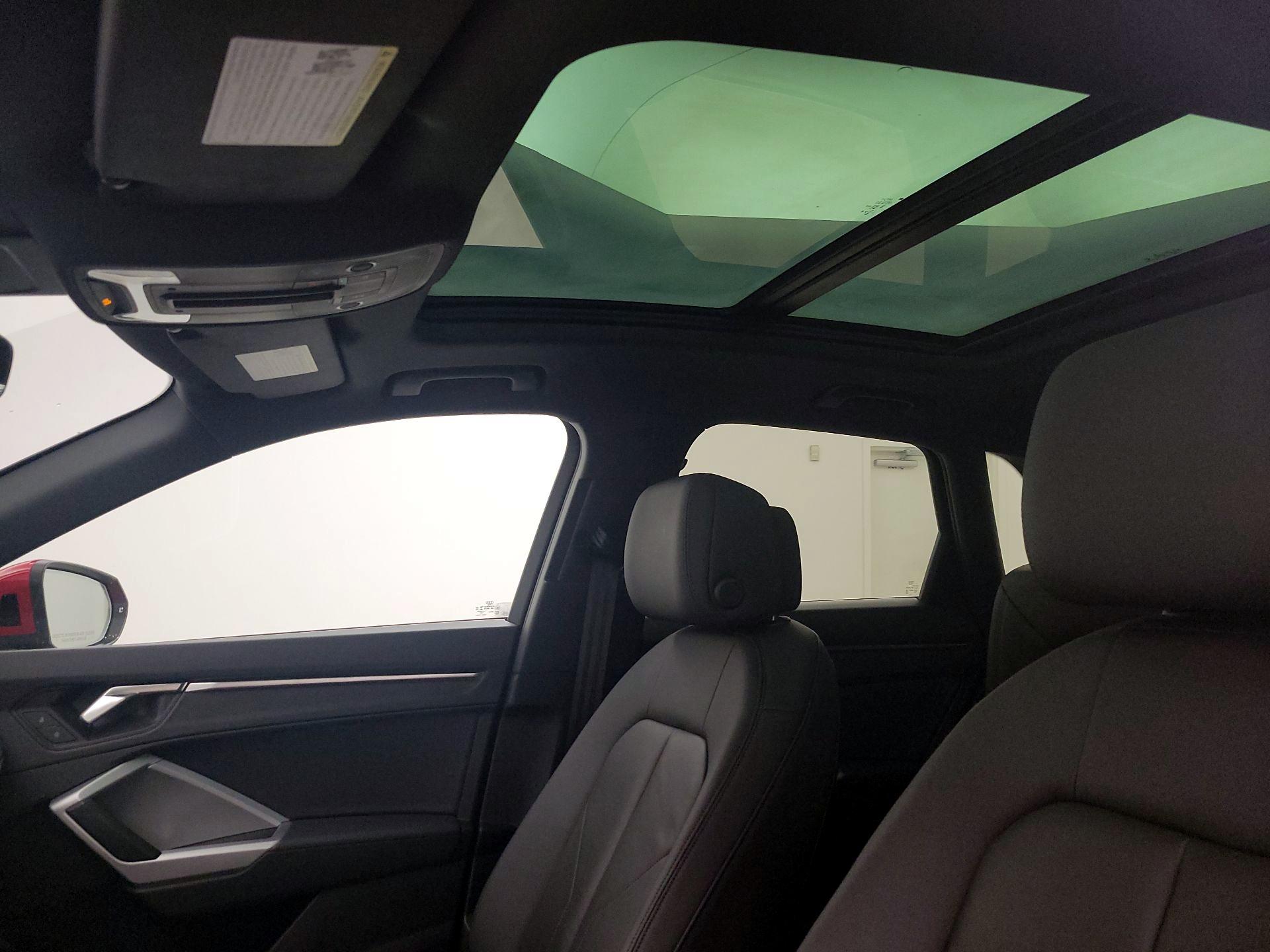 Thumbnail: 2023 Audi Q3 - 19