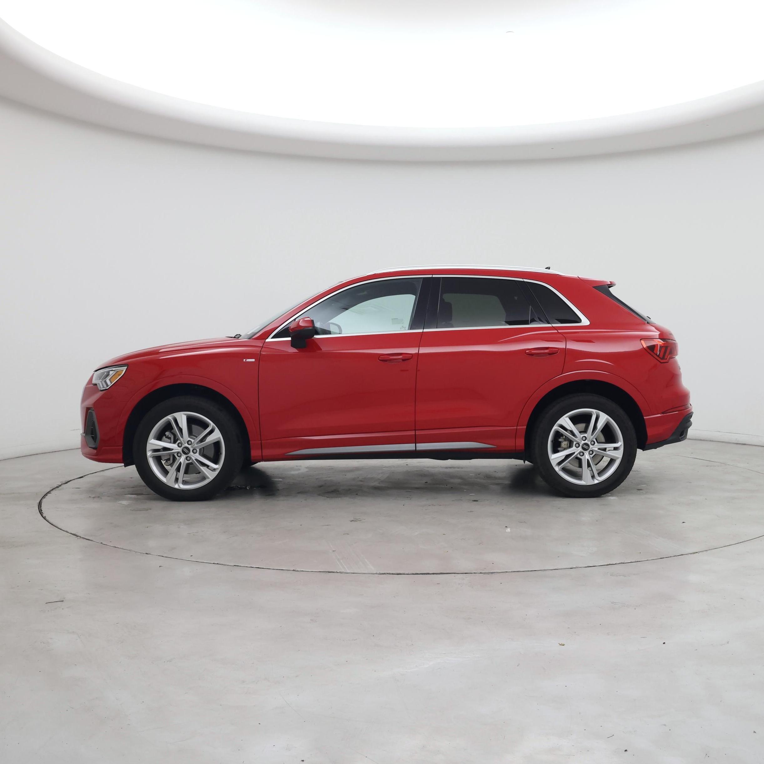 Thumbnail: 2023 Audi Q3 - 3