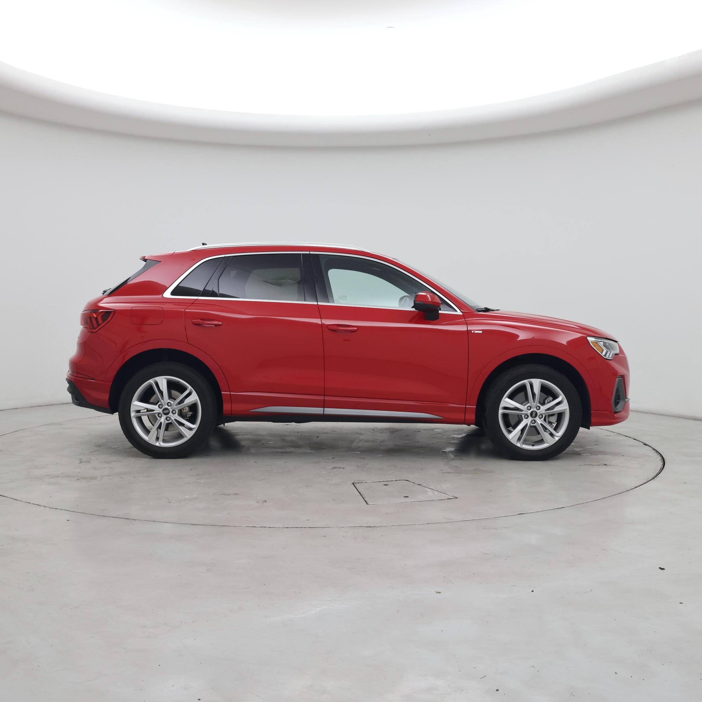 Thumbnail: 2023 Audi Q3 - 7