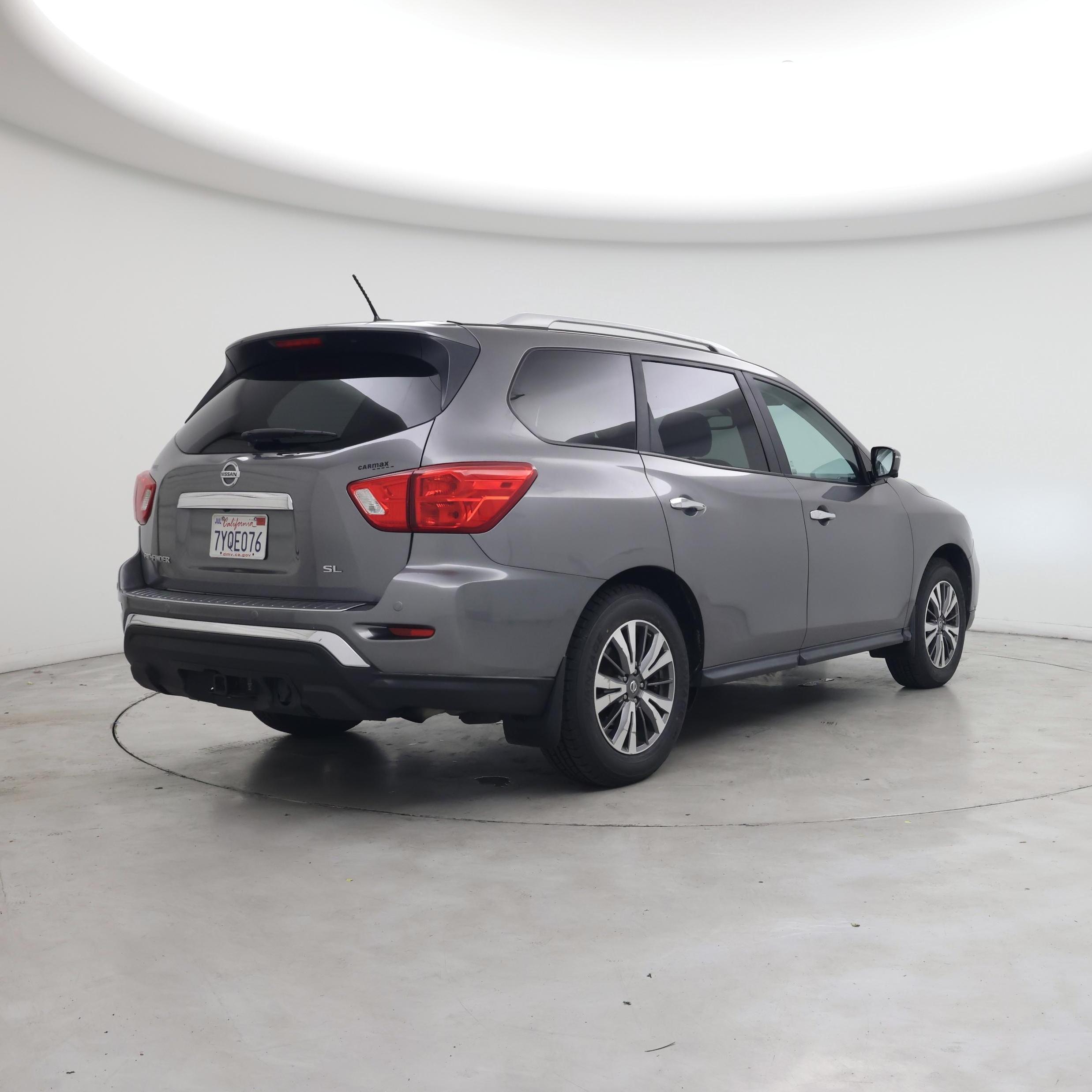 Thumbnail: 2017 Nissan Pathfinder - 8