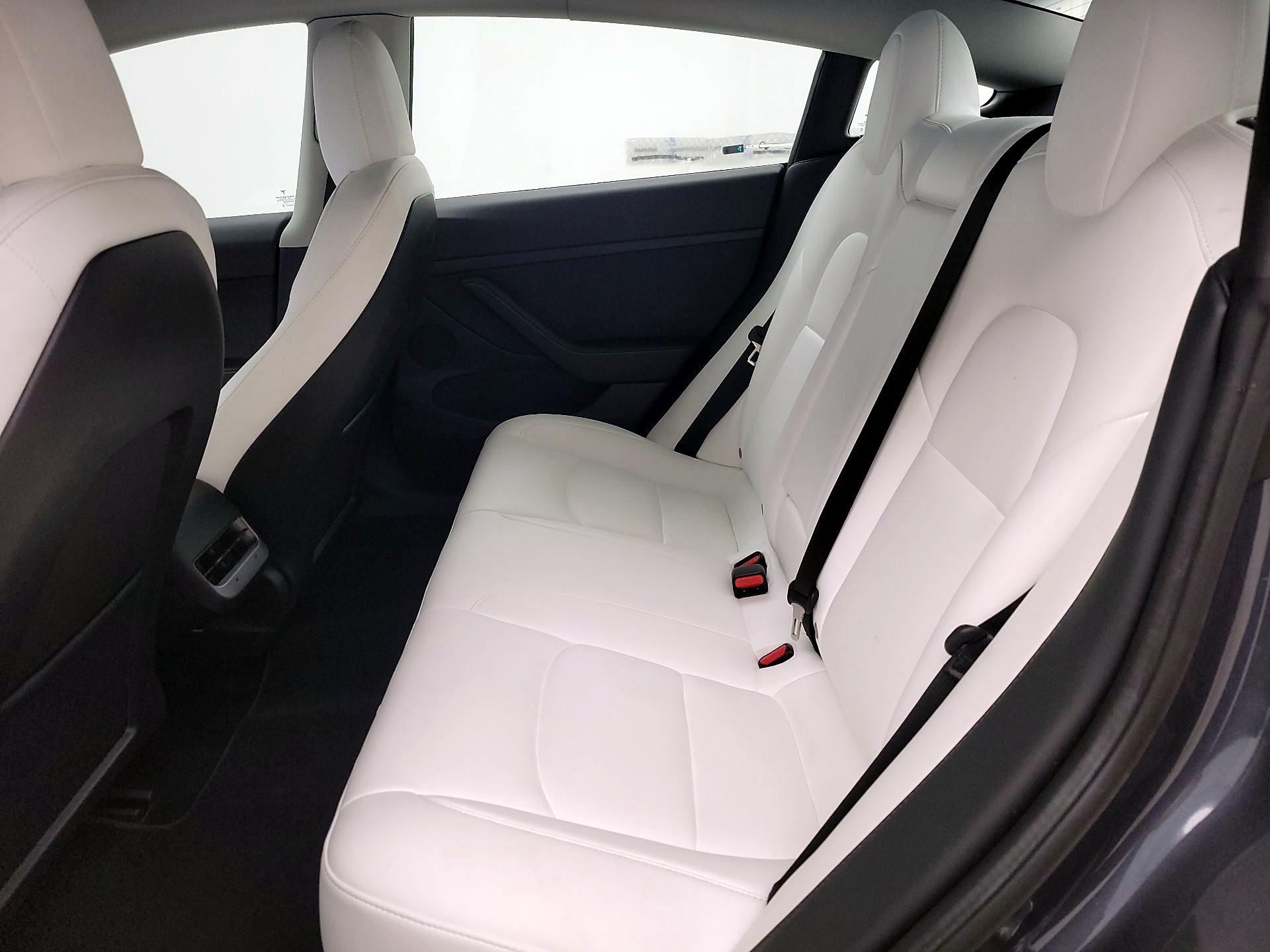 Thumbnail: 2022 Tesla Model 3 - 18