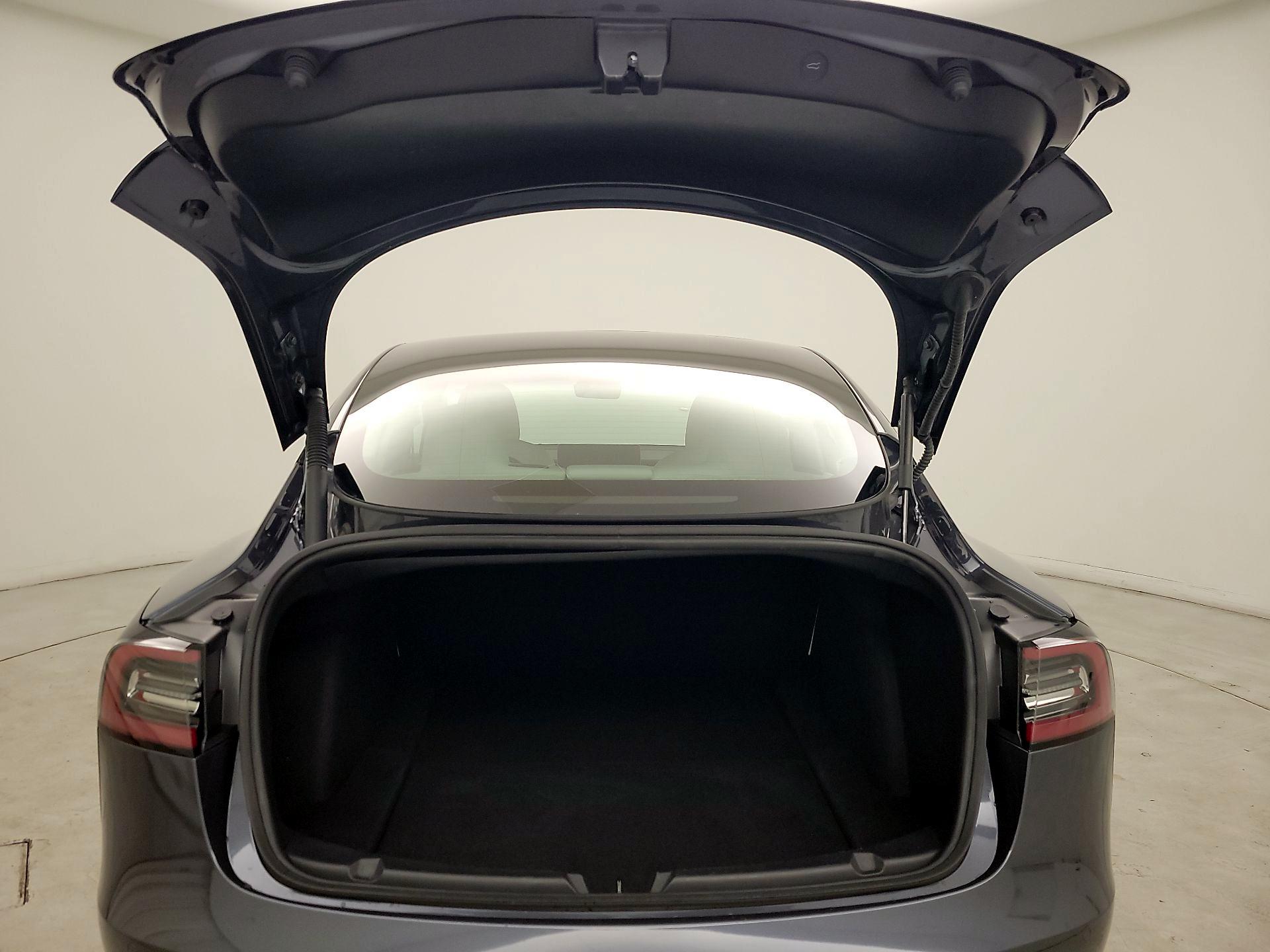 Thumbnail: 2022 Tesla Model 3 - 19