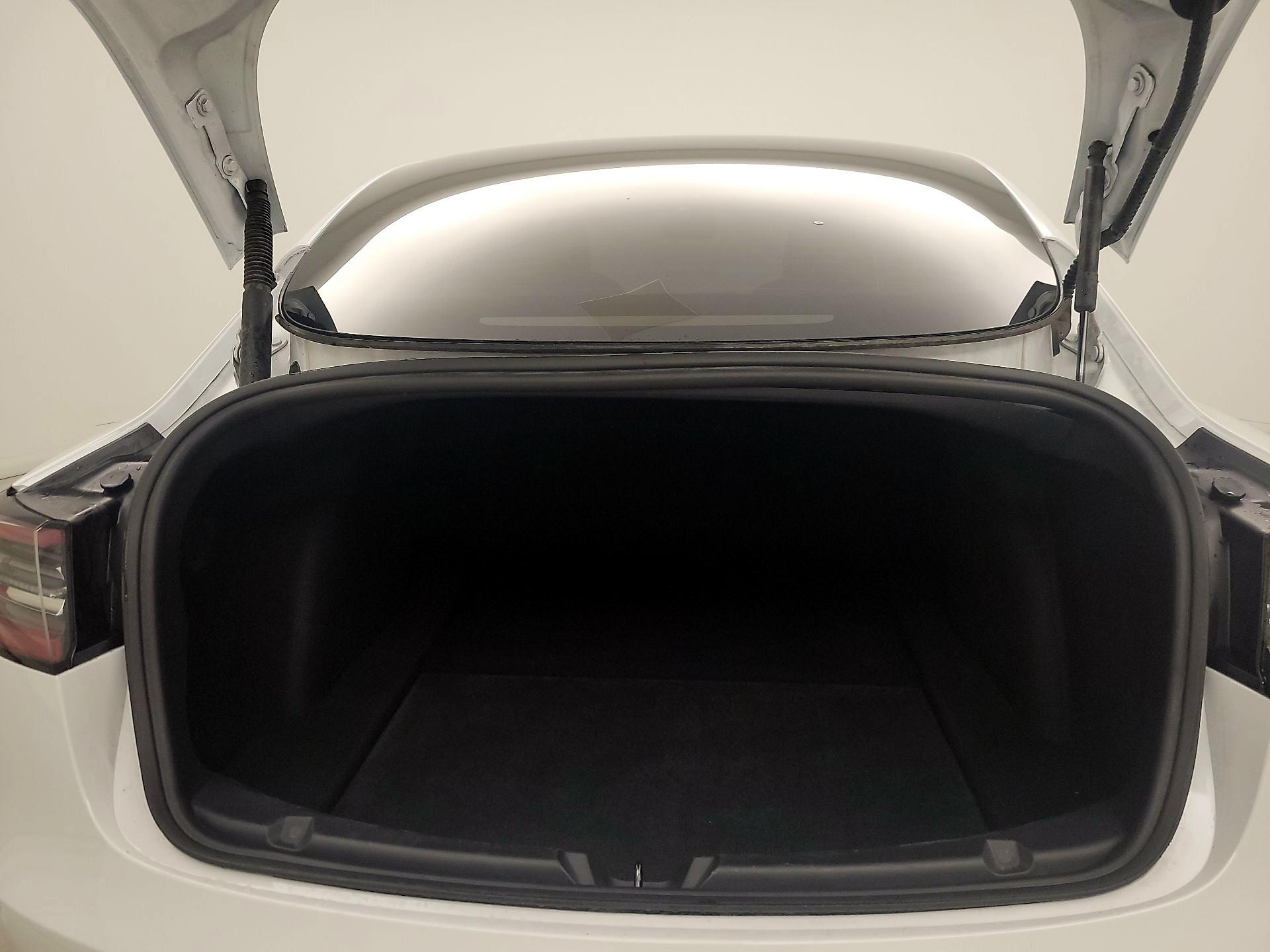 Thumbnail: 2022 Tesla Model 3 - 19