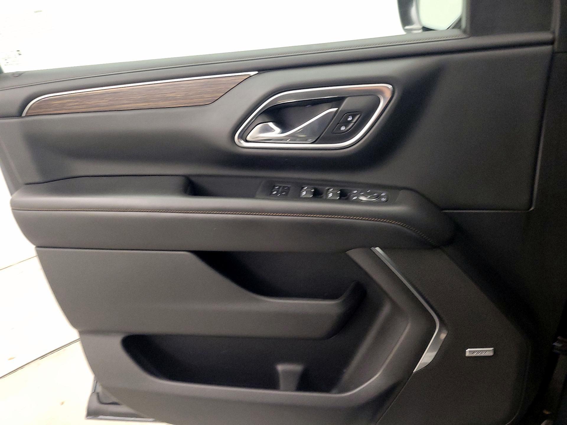 Thumbnail: 2021 Chevrolet Tahoe - 12