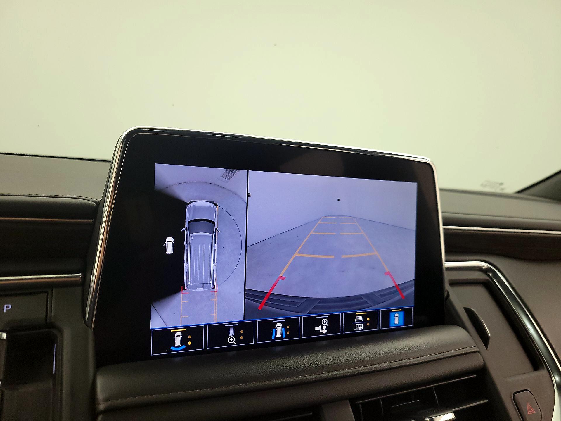 Thumbnail: 2021 Chevrolet Tahoe - 14