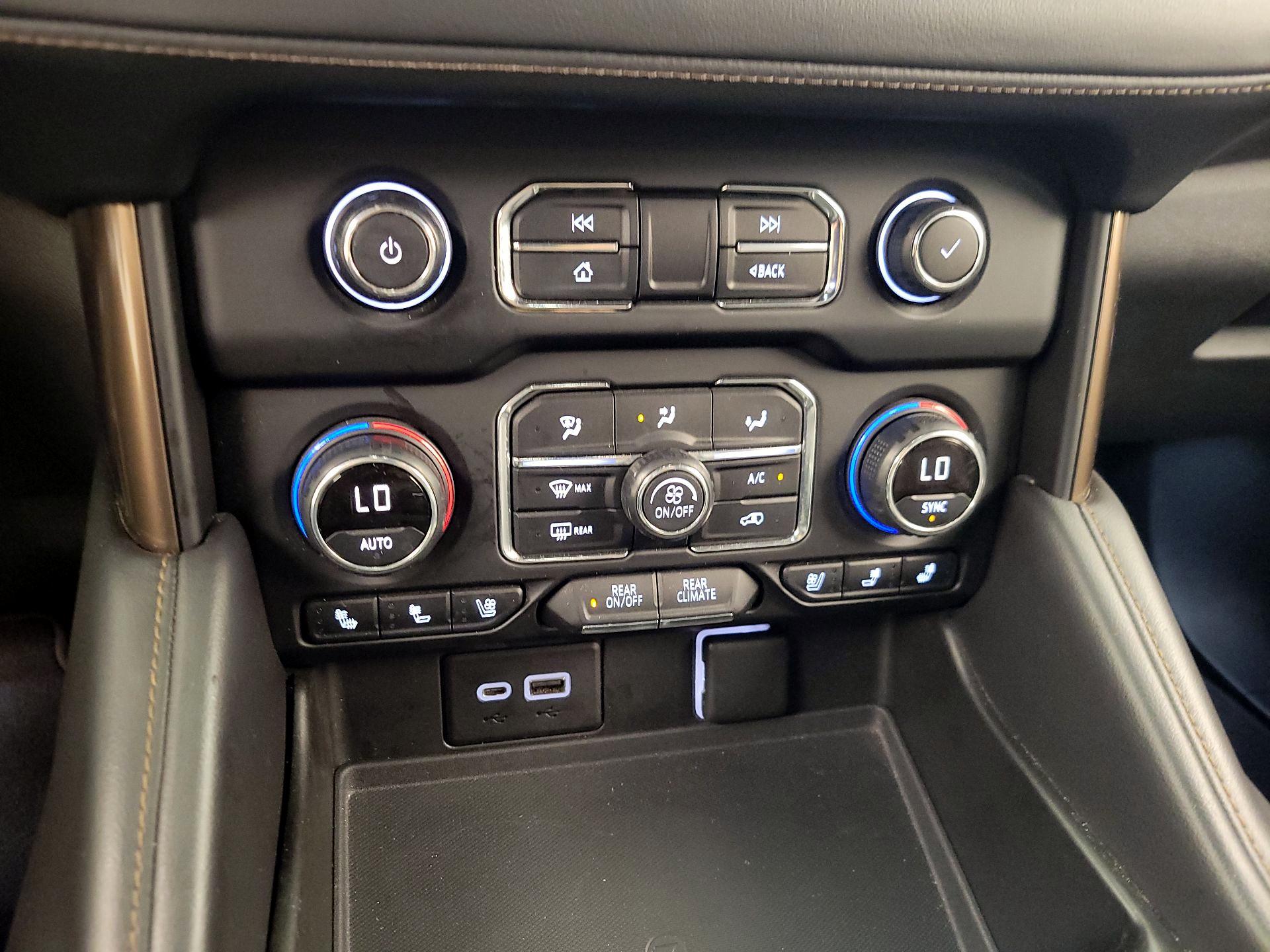 Thumbnail: 2021 Chevrolet Tahoe - 16