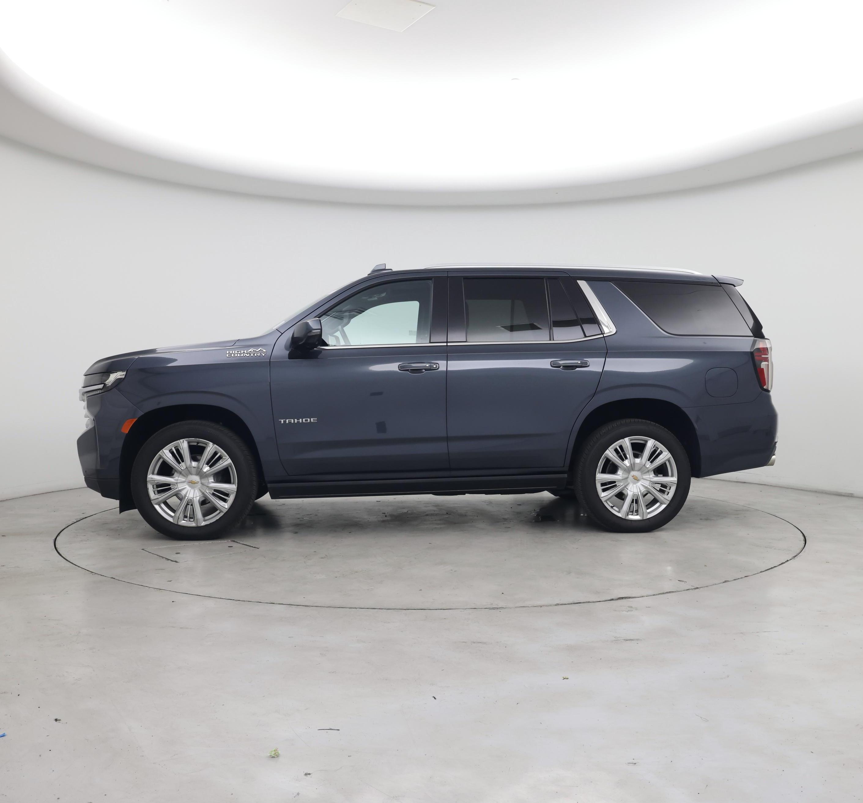 Thumbnail: 2021 Chevrolet Tahoe - 3