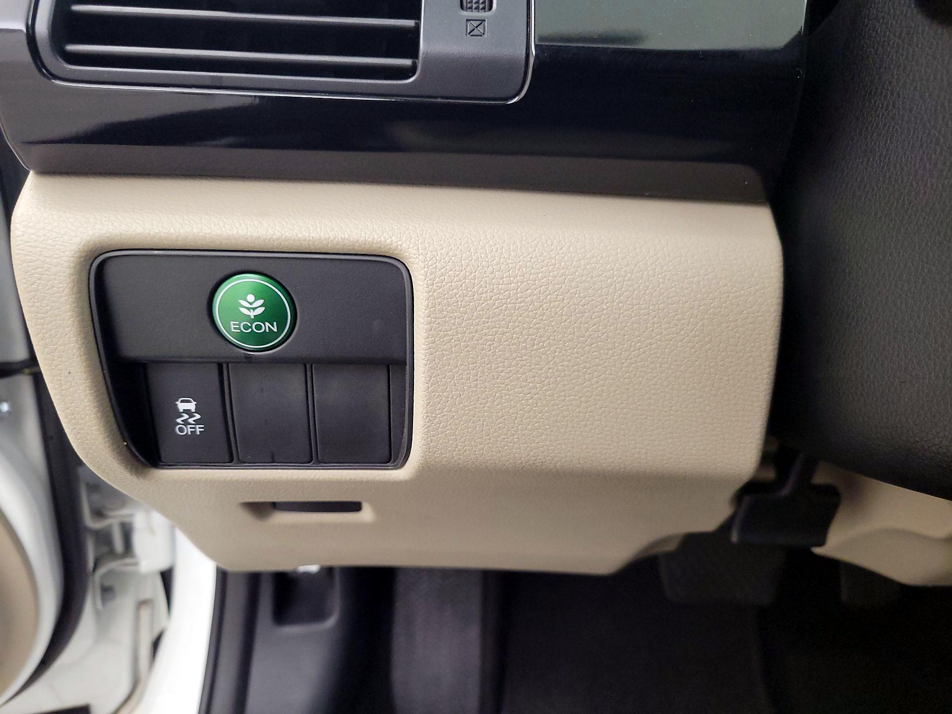 Thumbnail: 2017 Honda Accord - 13