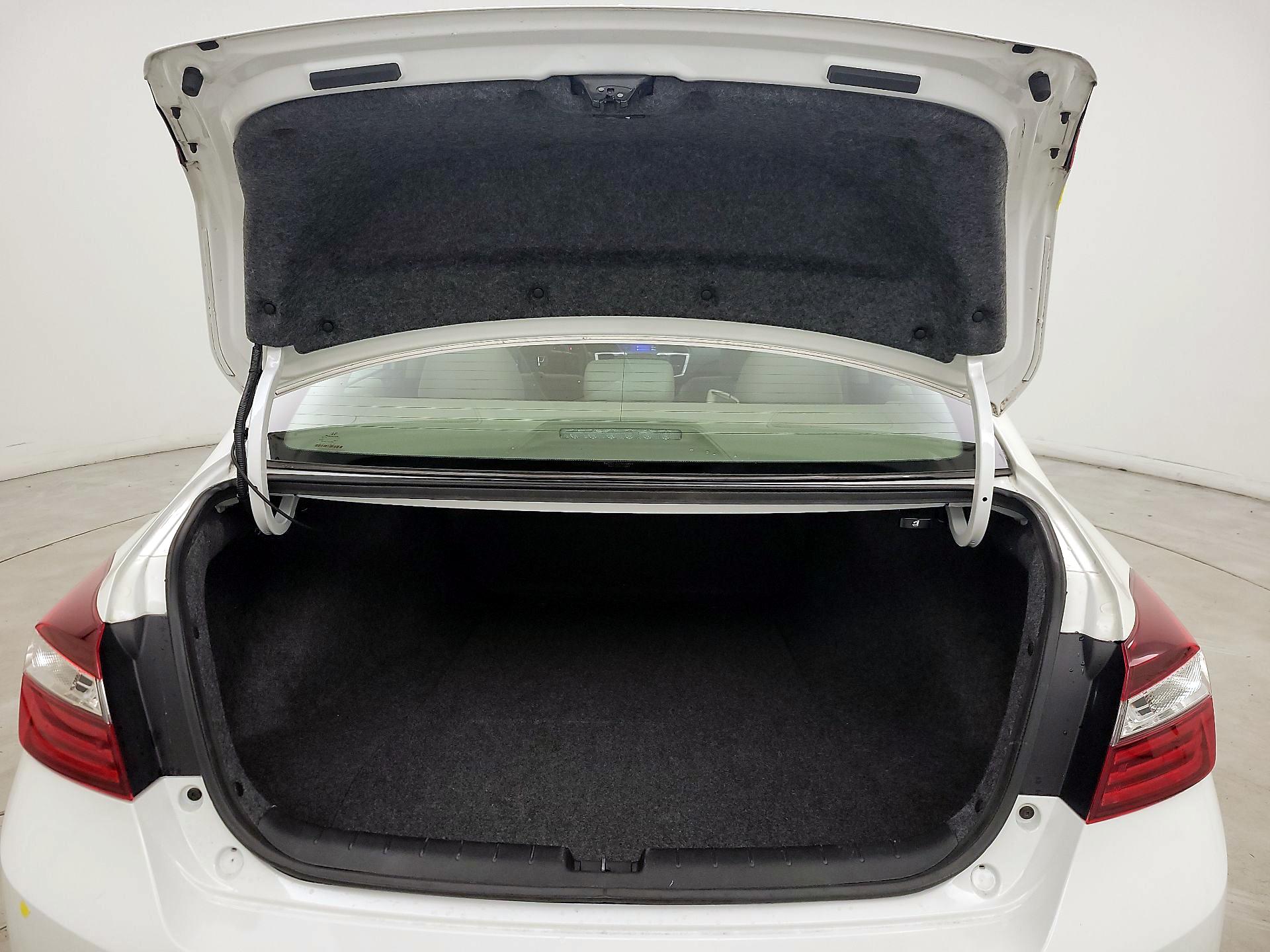 Thumbnail: 2017 Honda Accord - 19