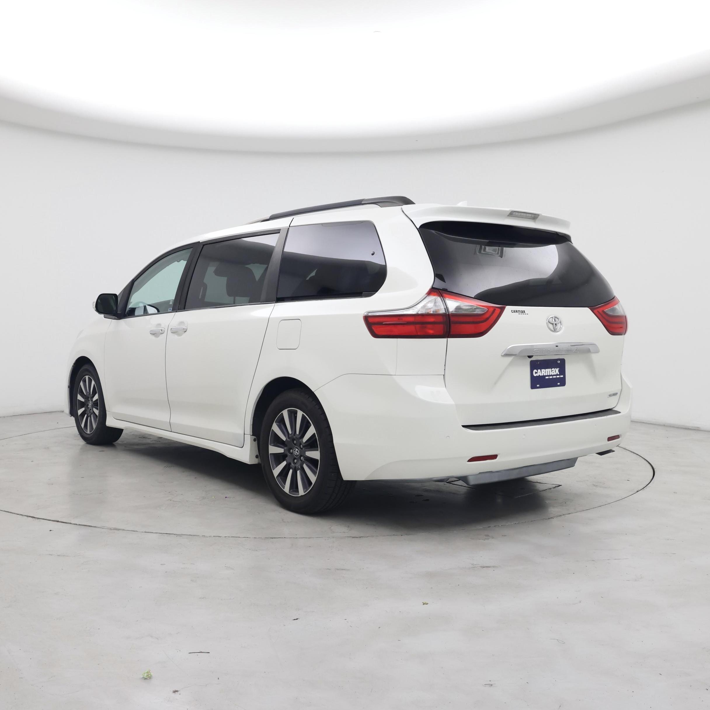 Thumbnail: 2020 Toyota Sienna - 2