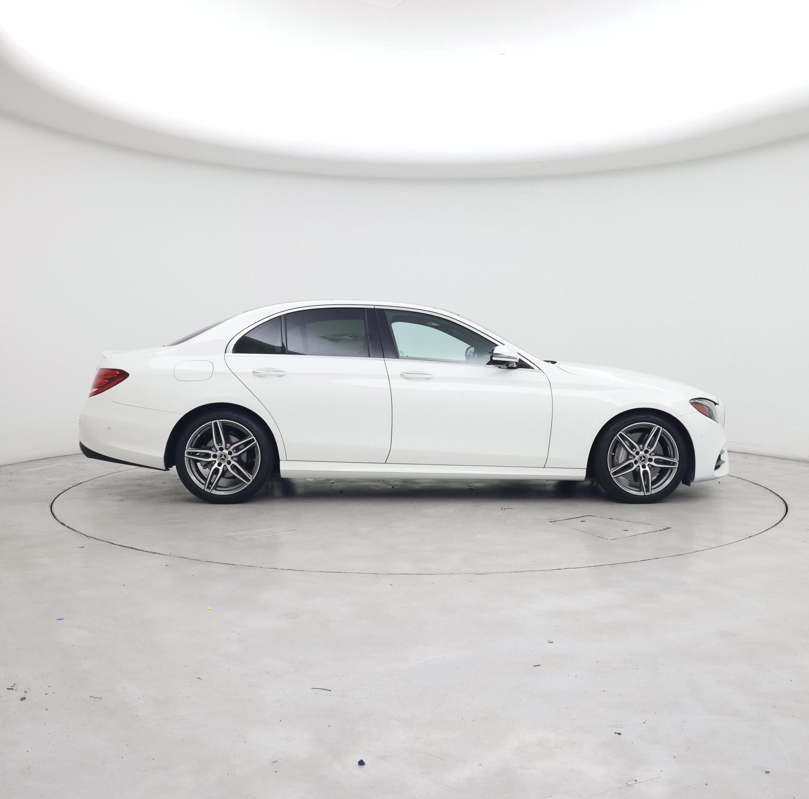 Thumbnail: 2020 Mercedes-Benz E-Class - 7