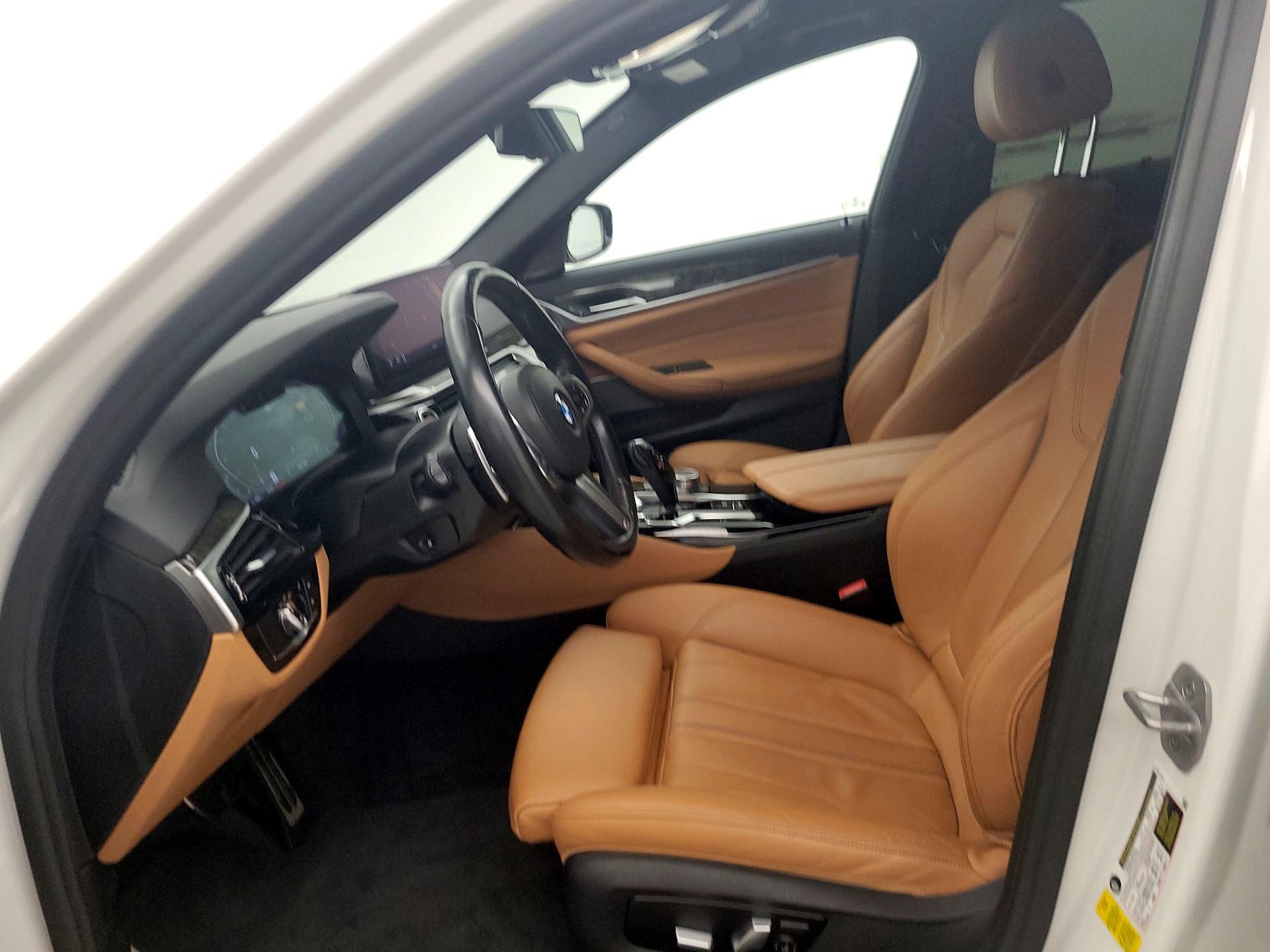 Thumbnail: 2022 BMW 5 Series - 11