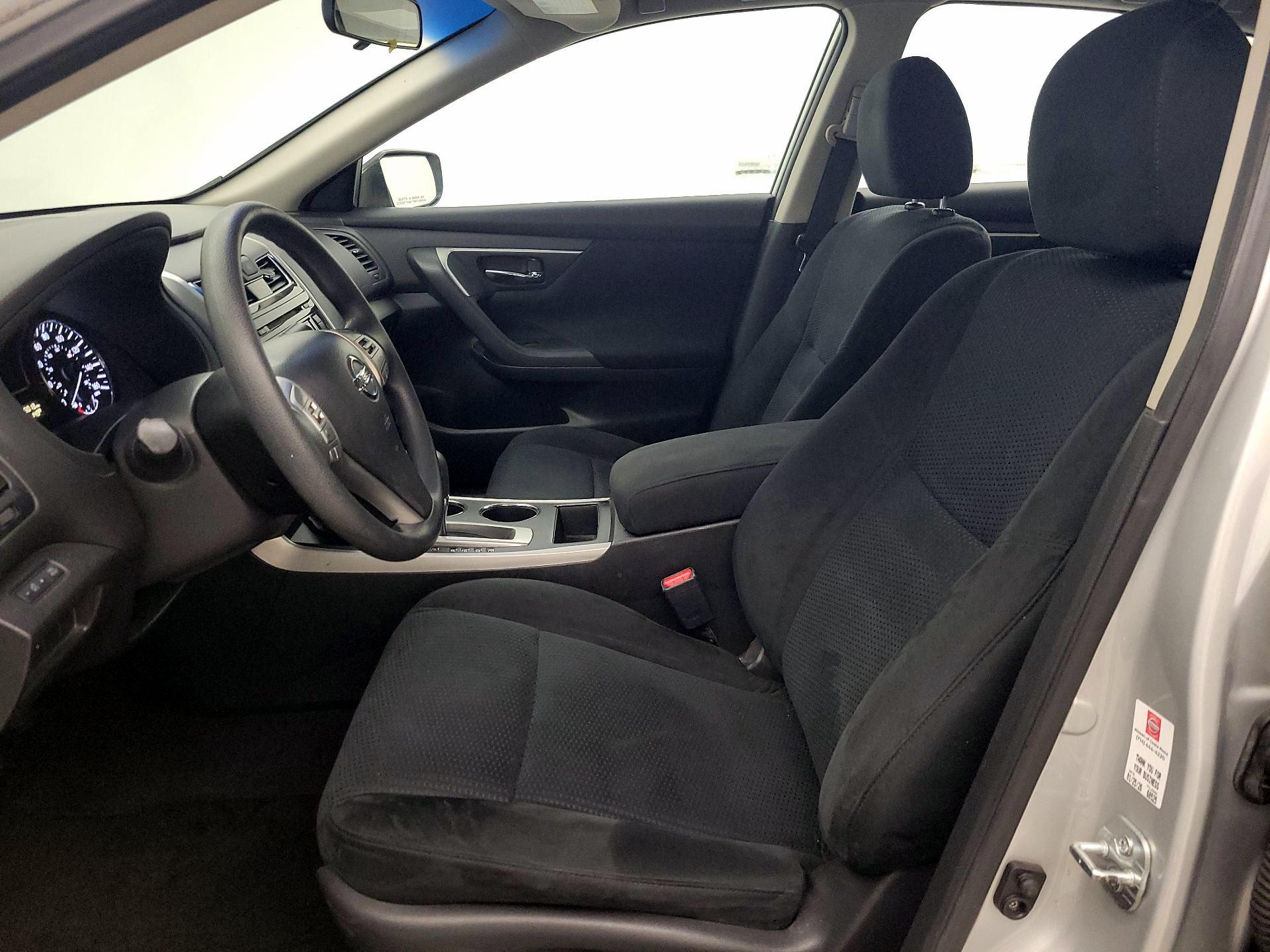 Thumbnail: 2015 Nissan Altima - 11