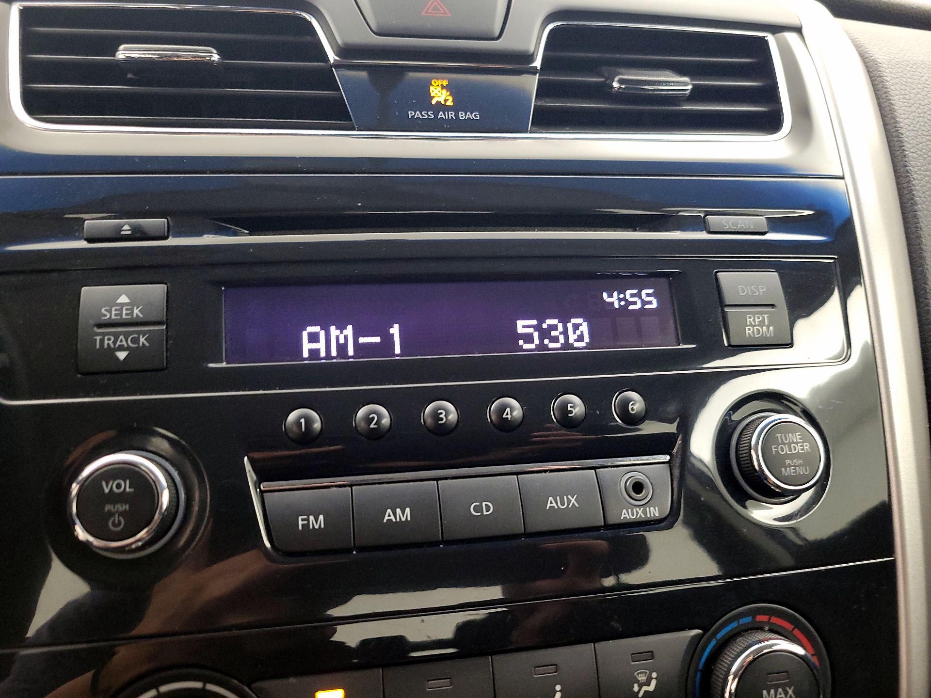 Thumbnail: 2015 Nissan Altima - 14