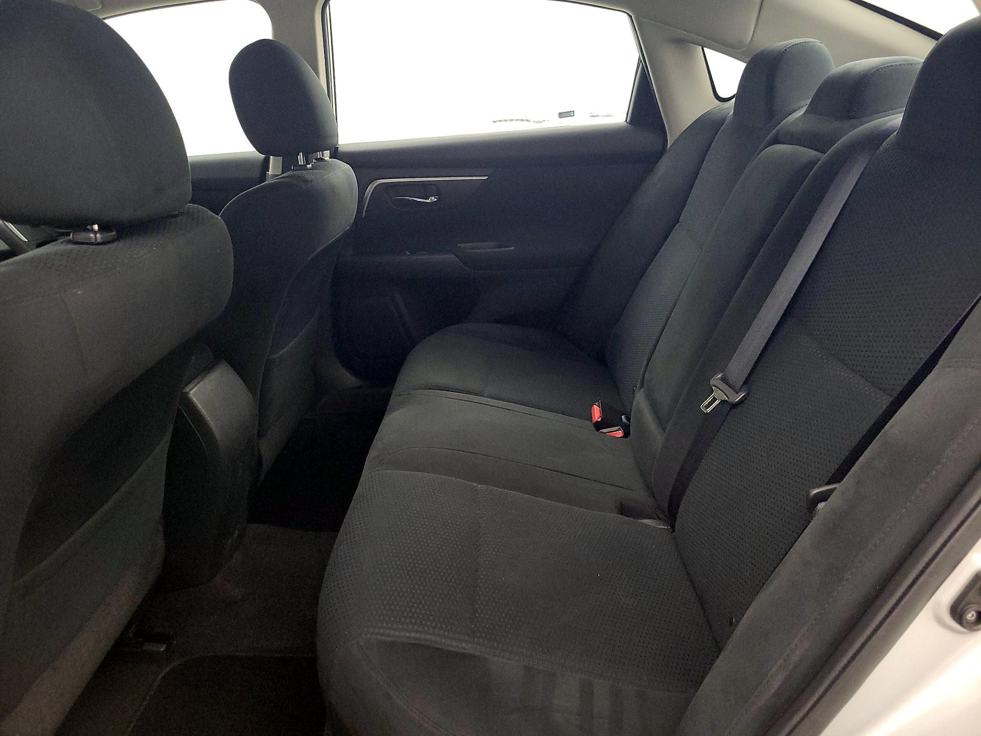 Thumbnail: 2015 Nissan Altima - 17